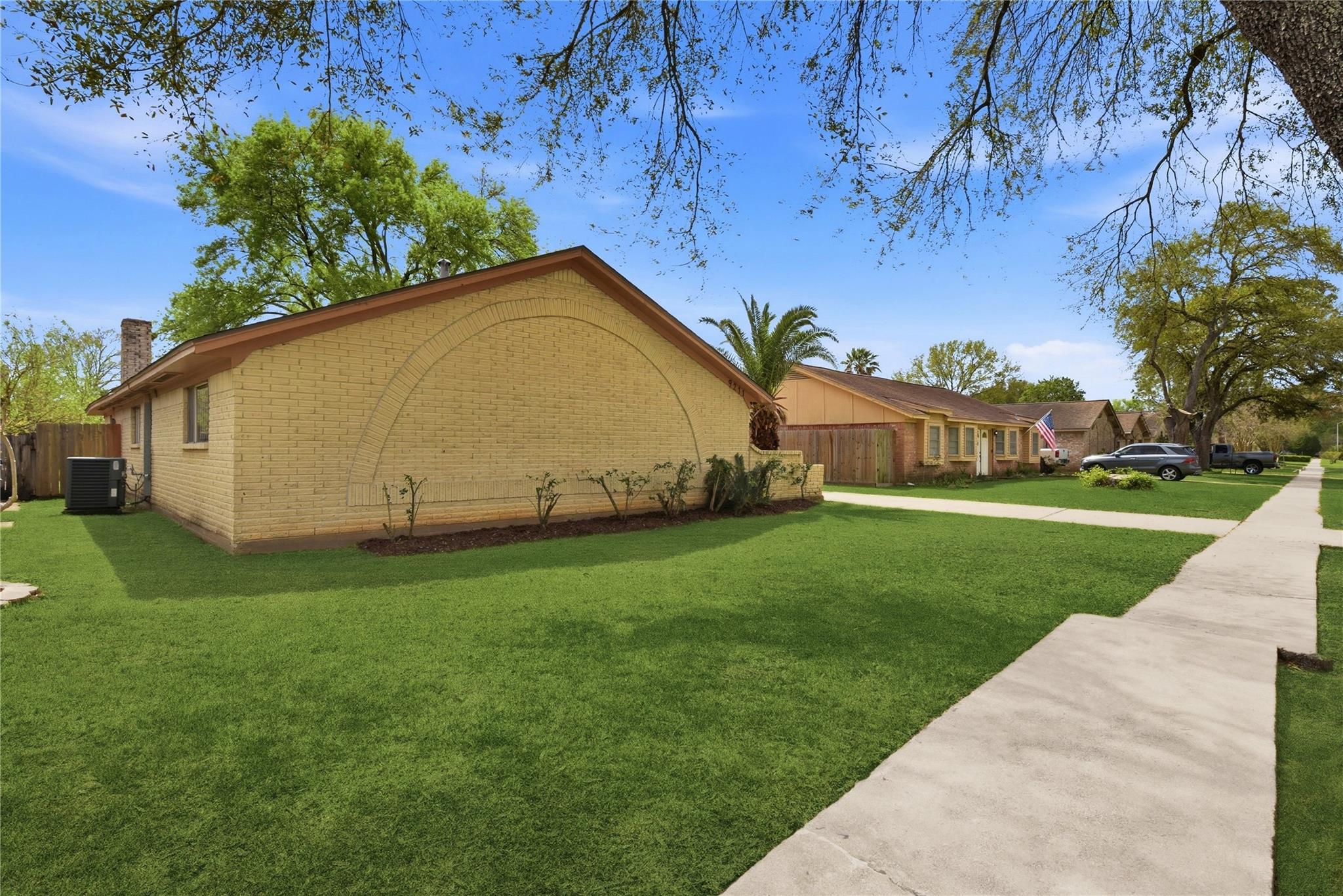 9211 Benning Drive