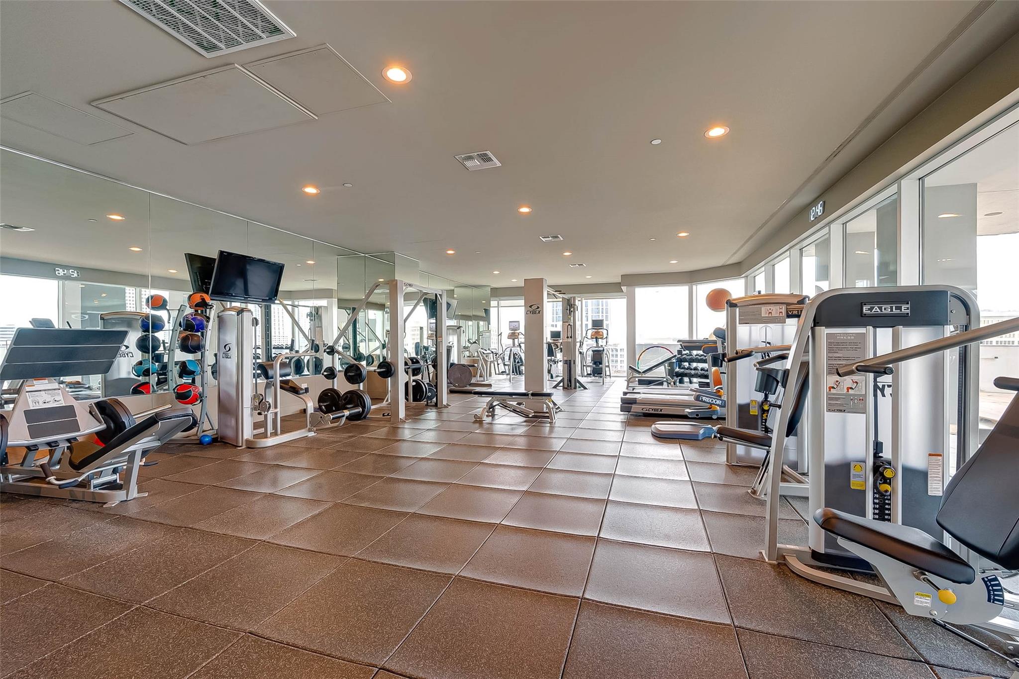 1600 Post Oak Boulevard # 1005
