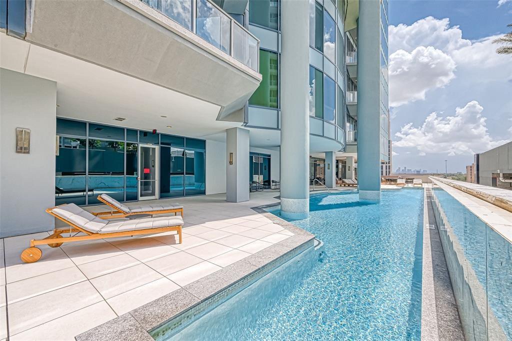 1600 Post Oak Boulevard # 1005