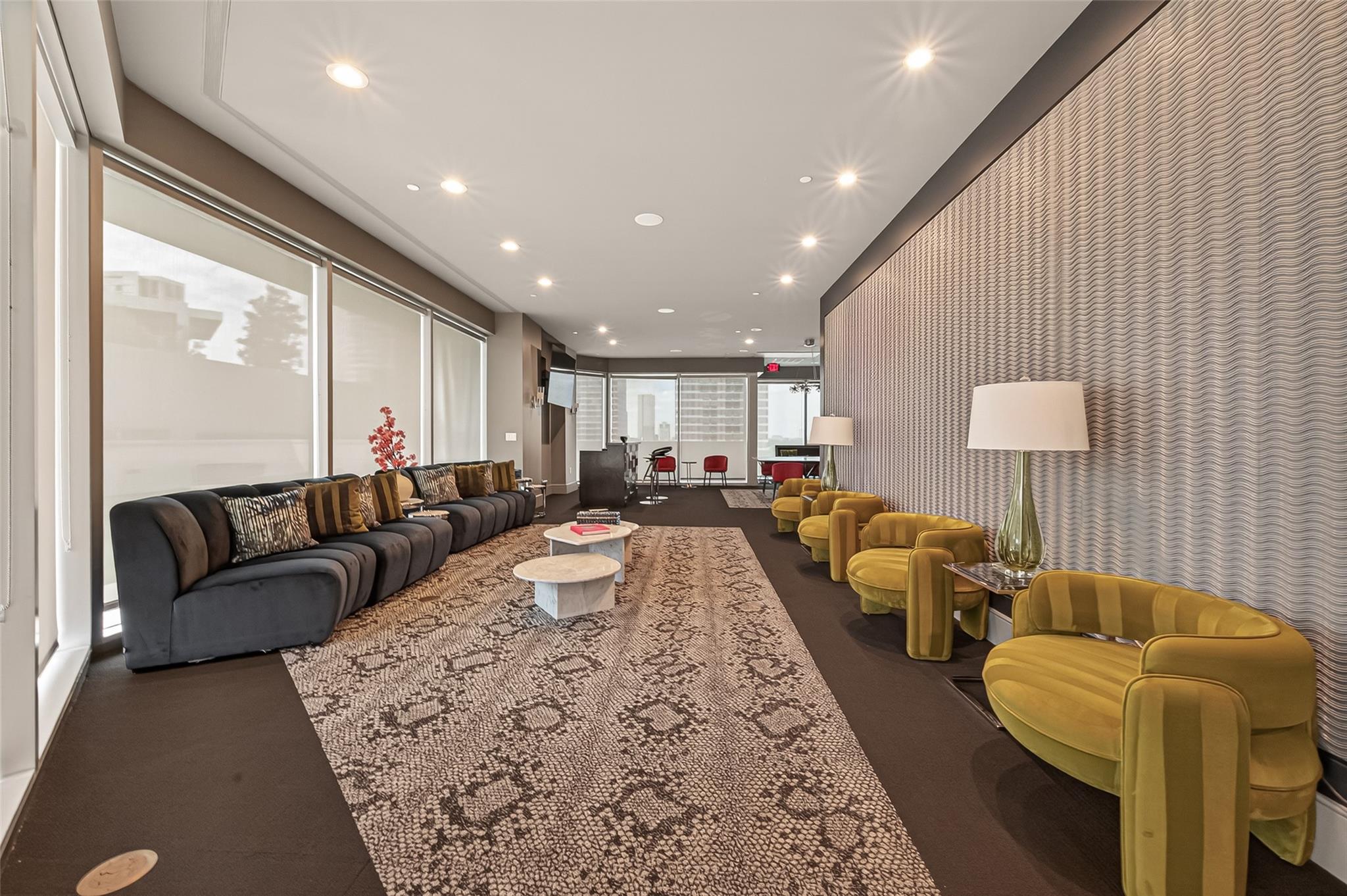 1600 Post Oak Boulevard # 1005