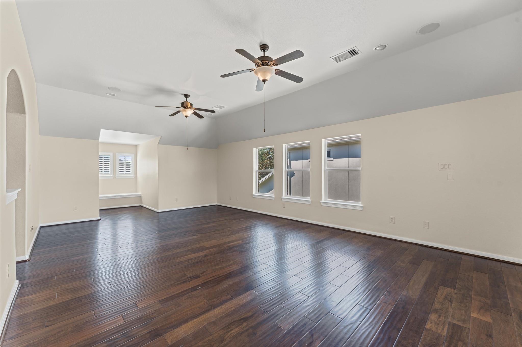 7 N Beech Springs Circle