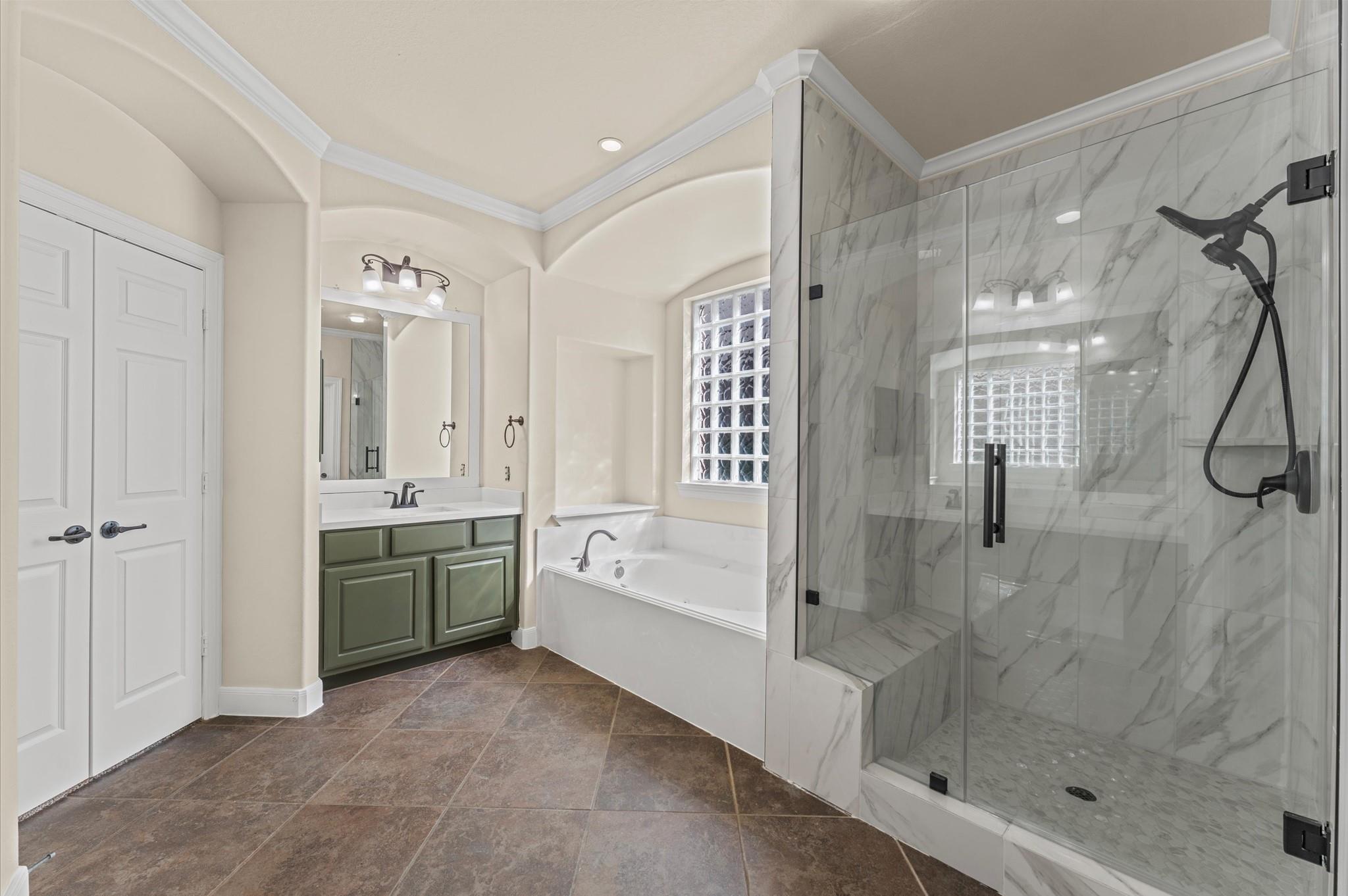 7 N Beech Springs Circle