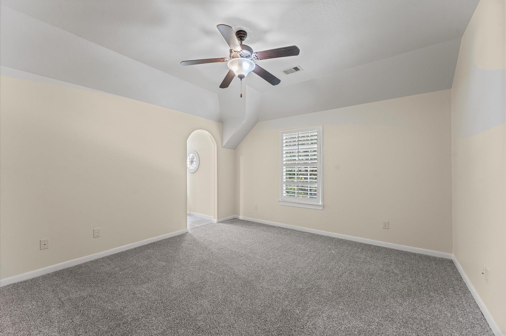 7 N Beech Springs Circle