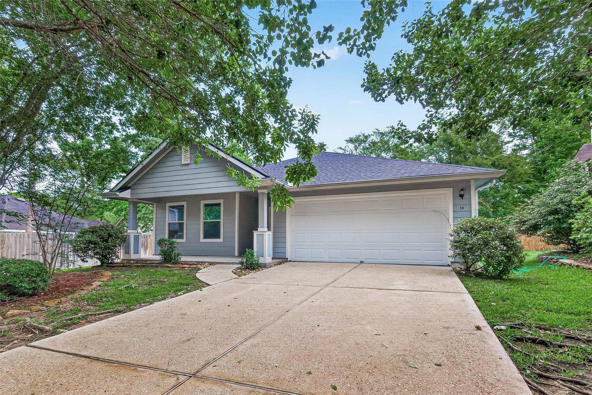 10 Druids Glen Place