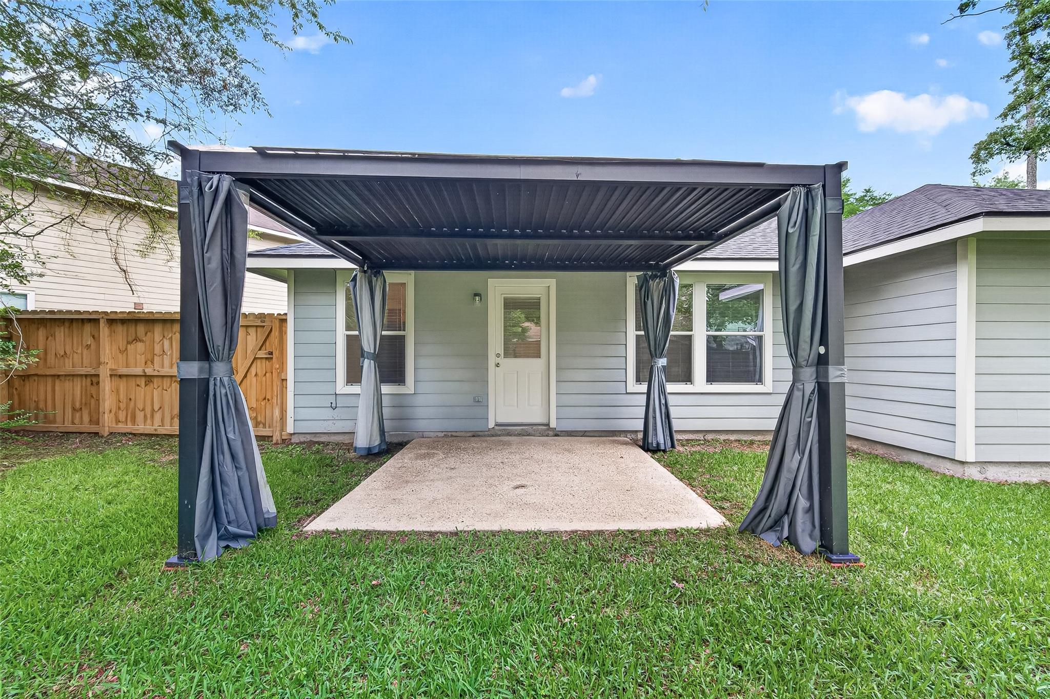 10 Druids Glen Place