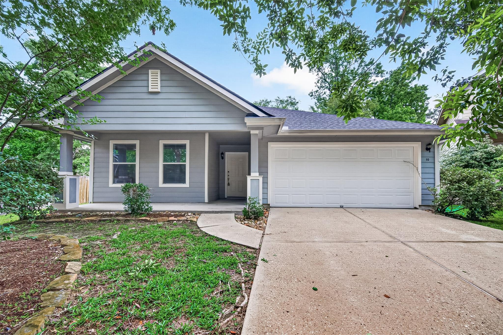10 Druids Glen Place