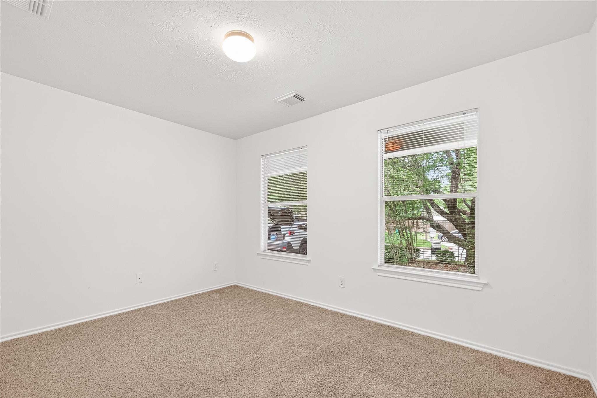 10 Druids Glen Place