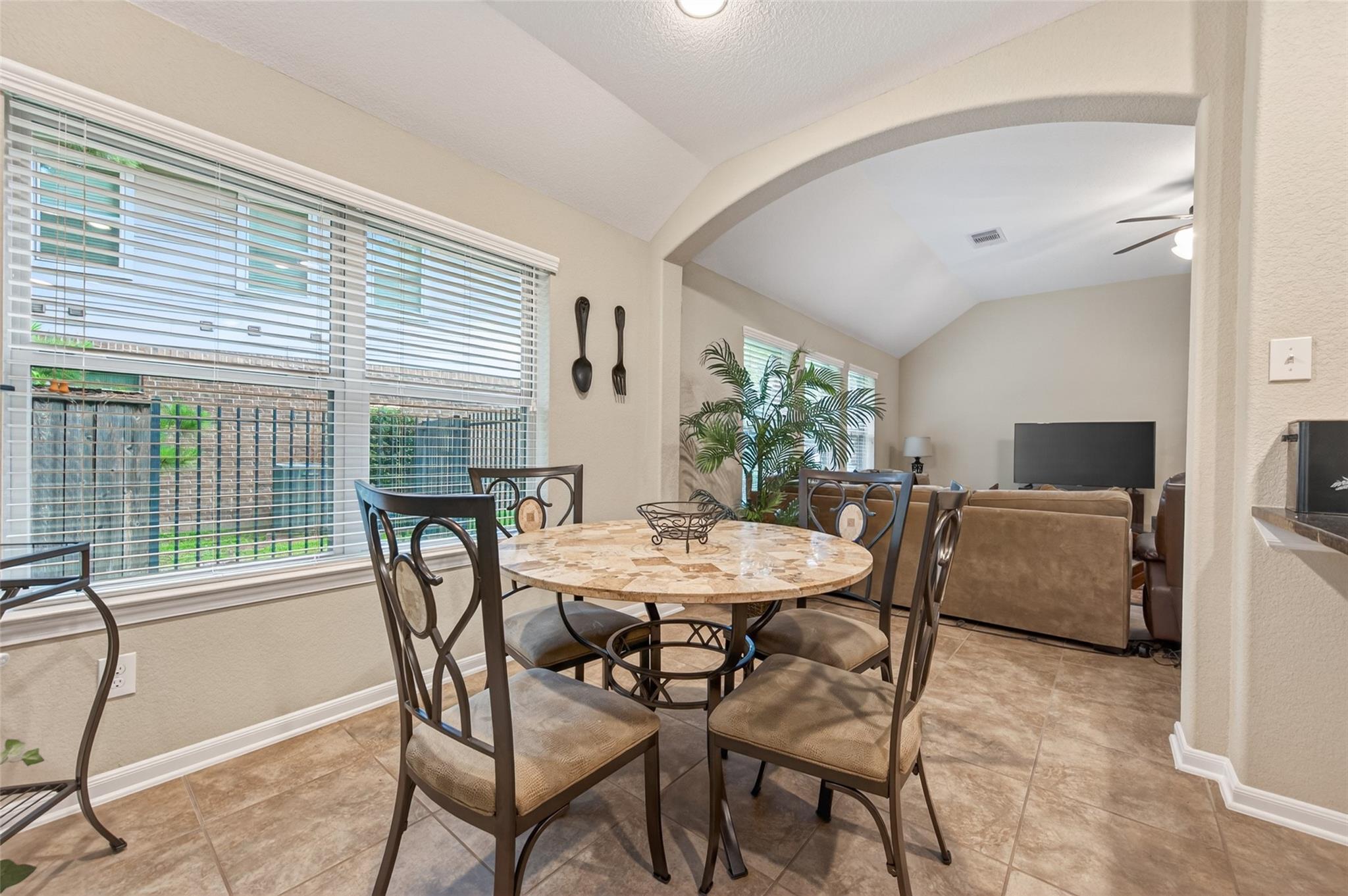 7 Cayahoga Court