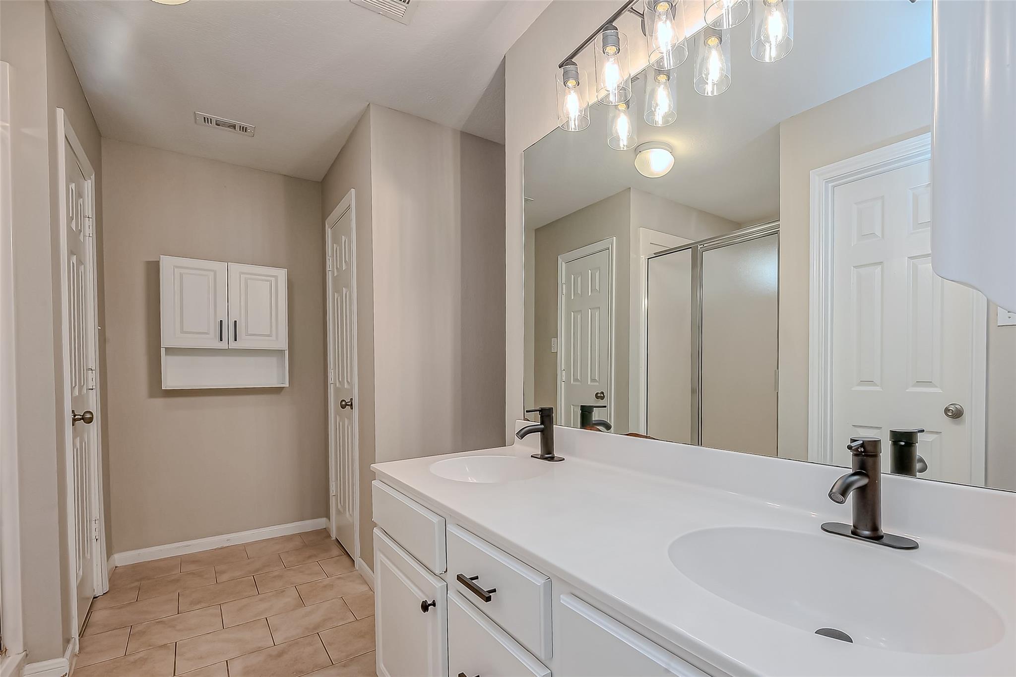 7135 Woodland Oaks