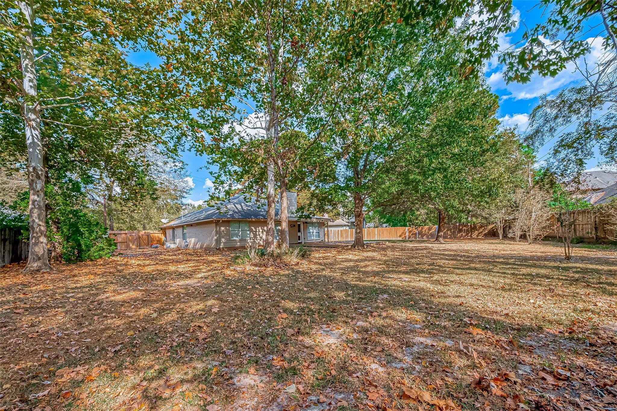7135 Woodland Oaks