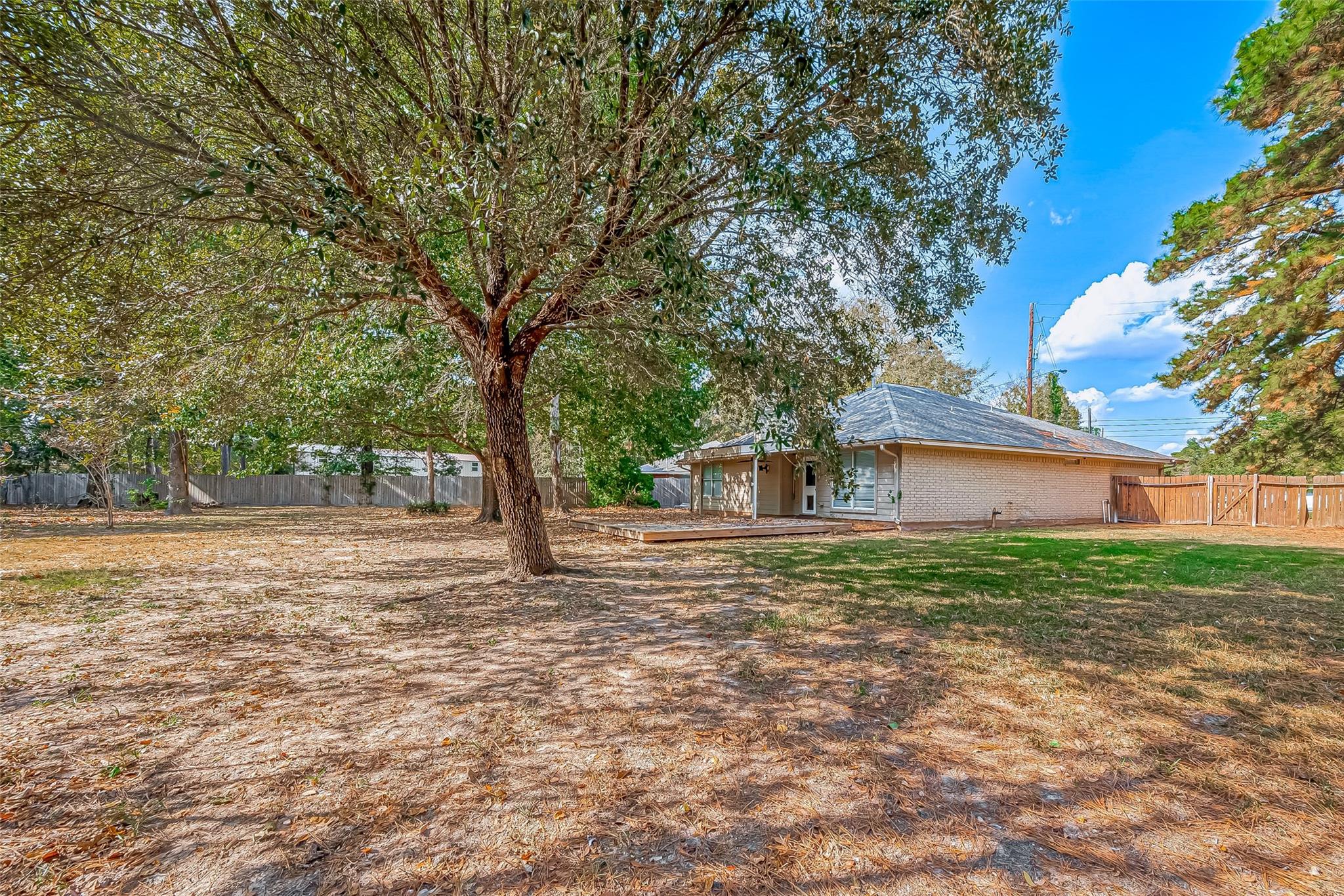 7135 Woodland Oaks