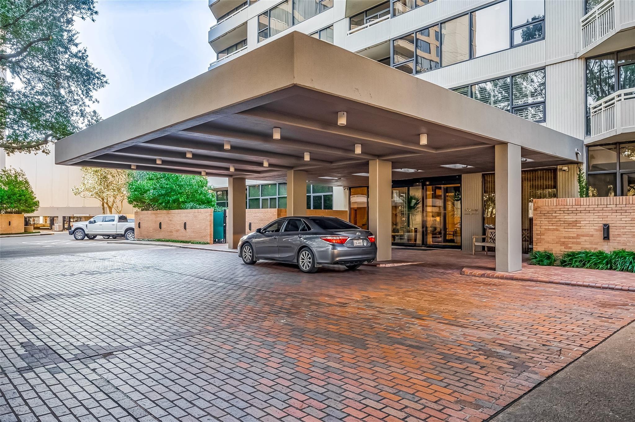 14 Greenway Plaza # 6P