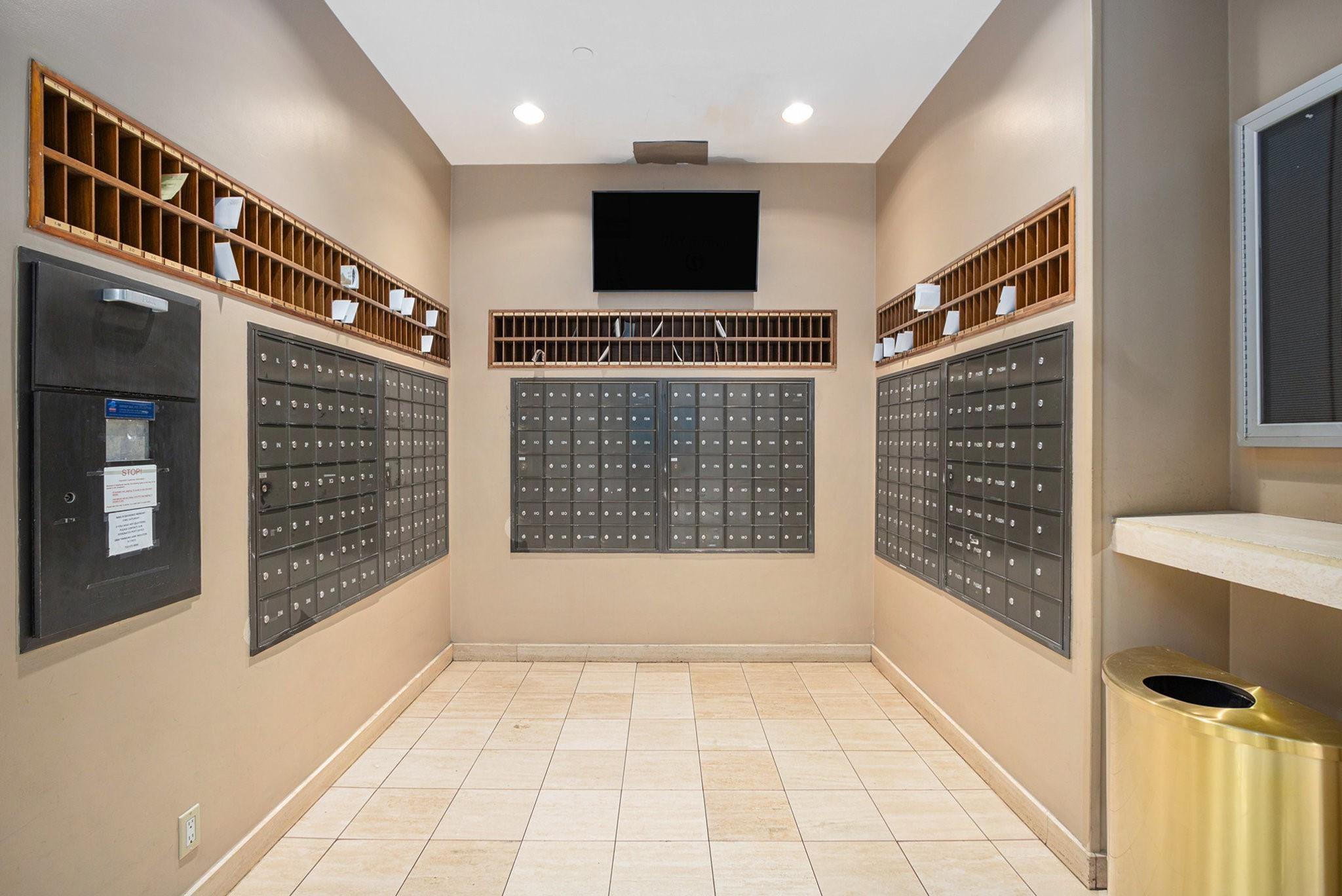 14 Greenway Plaza # 6P