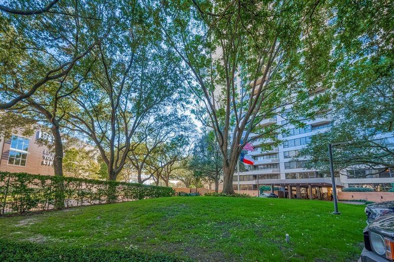 14 Greenway Plaza # 6P