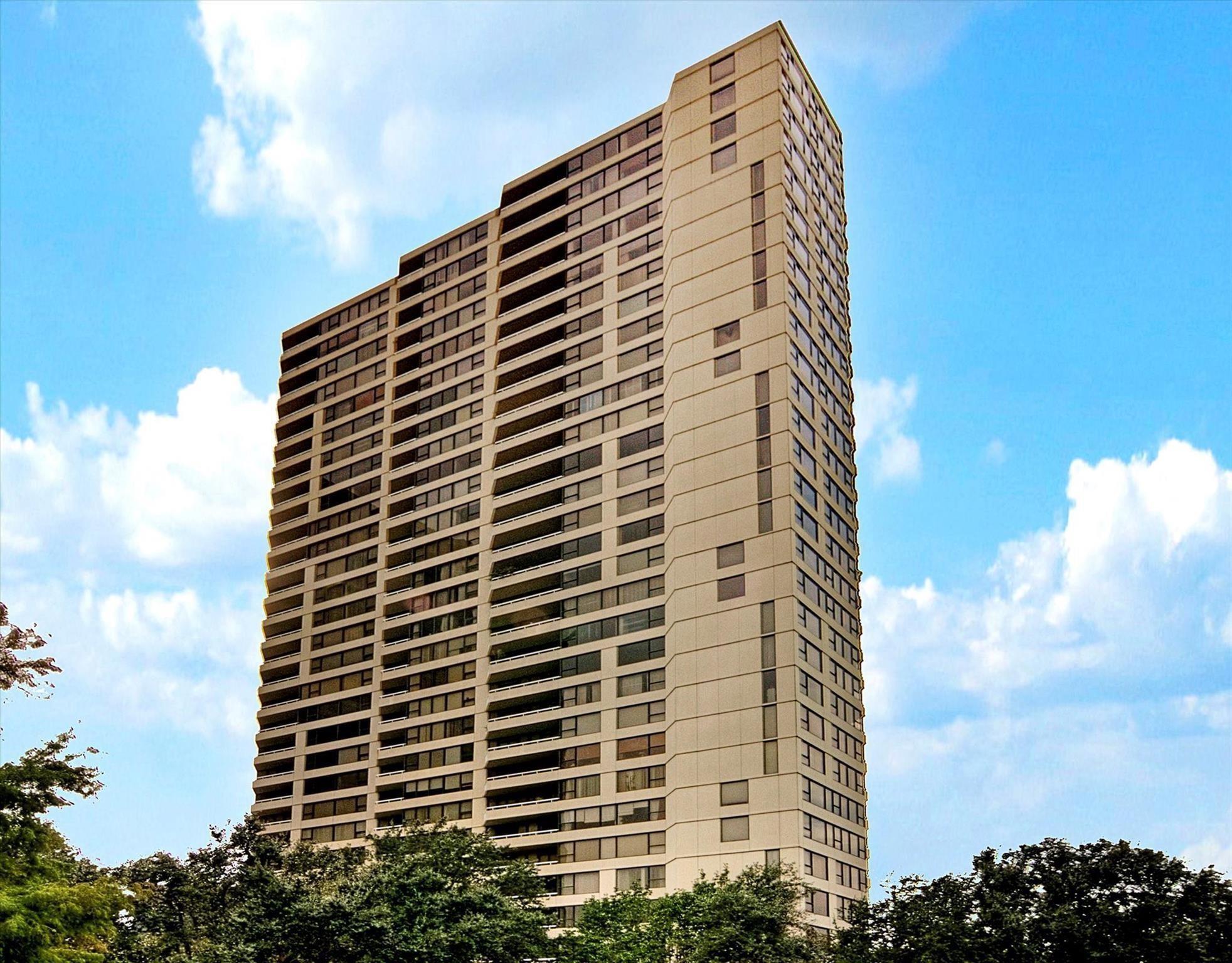 14 Greenway Plaza # 6P