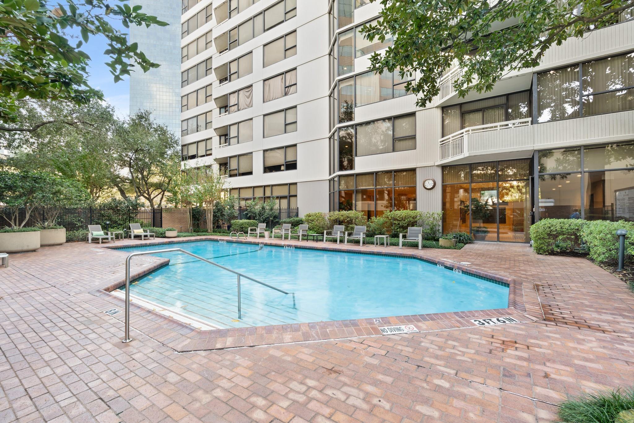 14 Greenway Plaza # 6P
