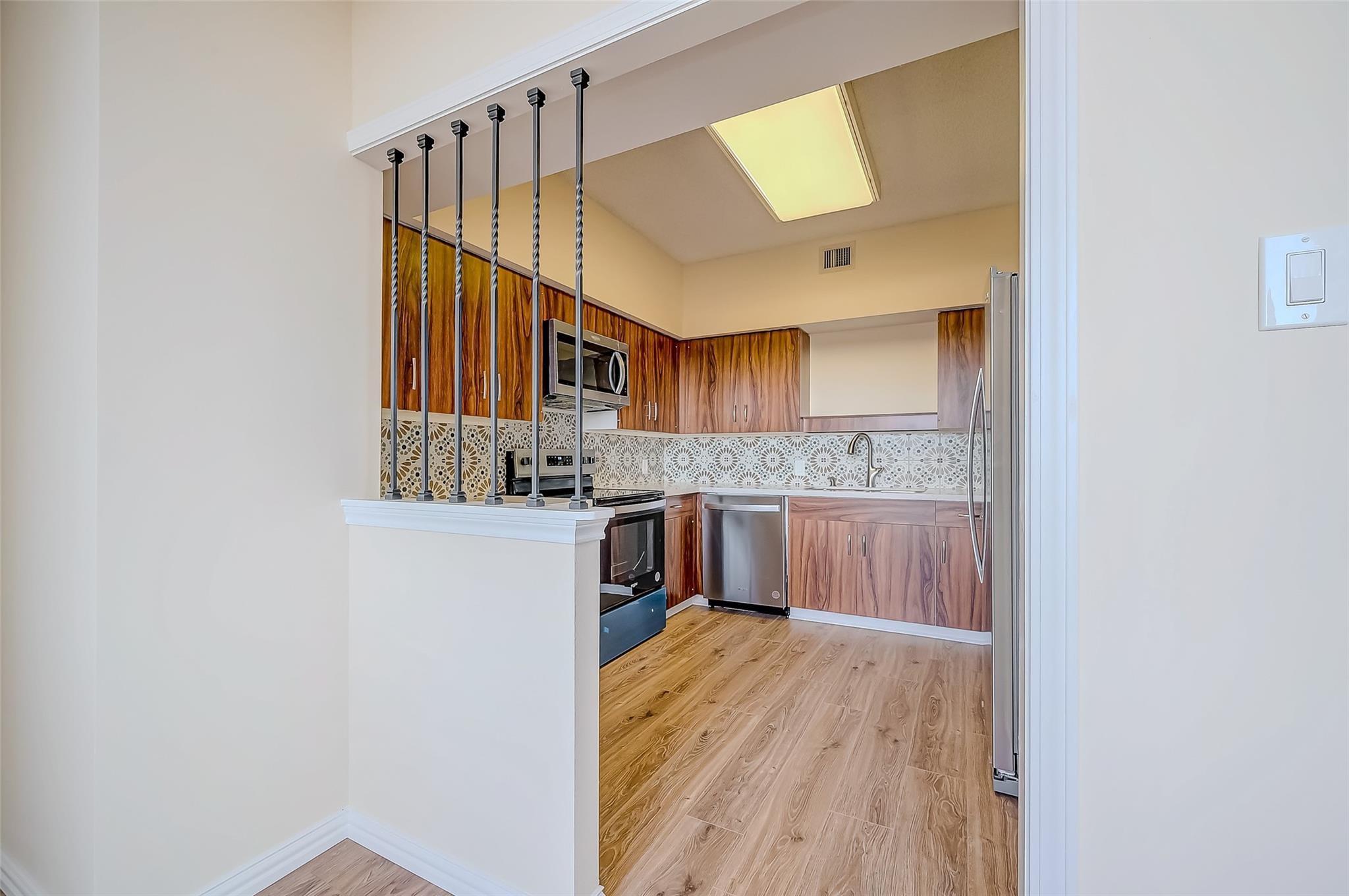 14 Greenway Plaza # 6P