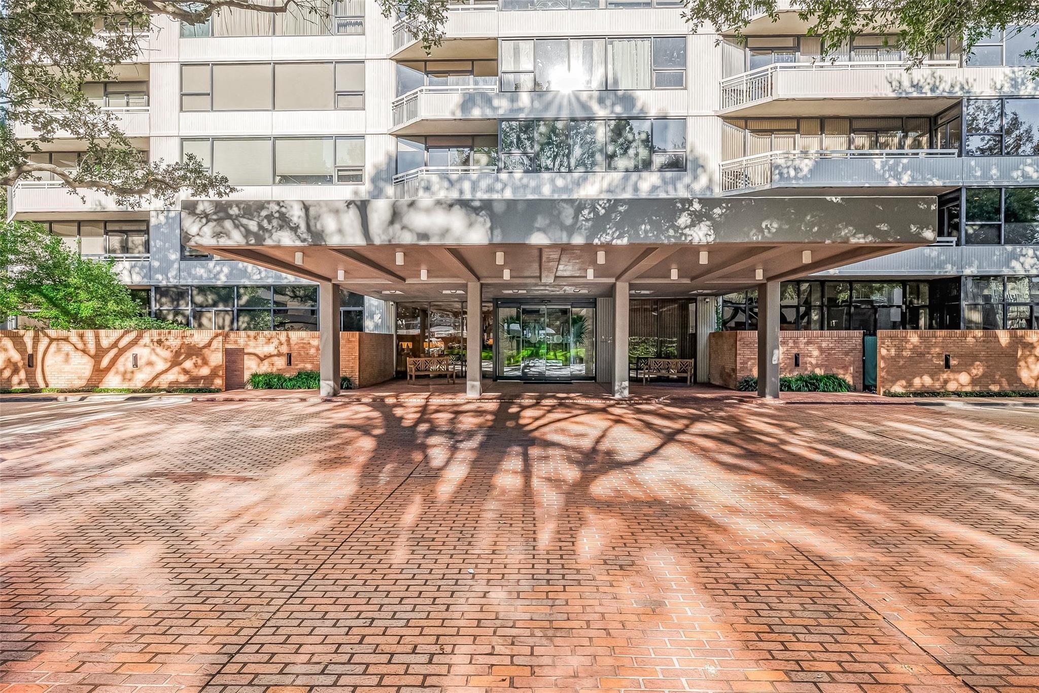 14 Greenway Plaza # 6P