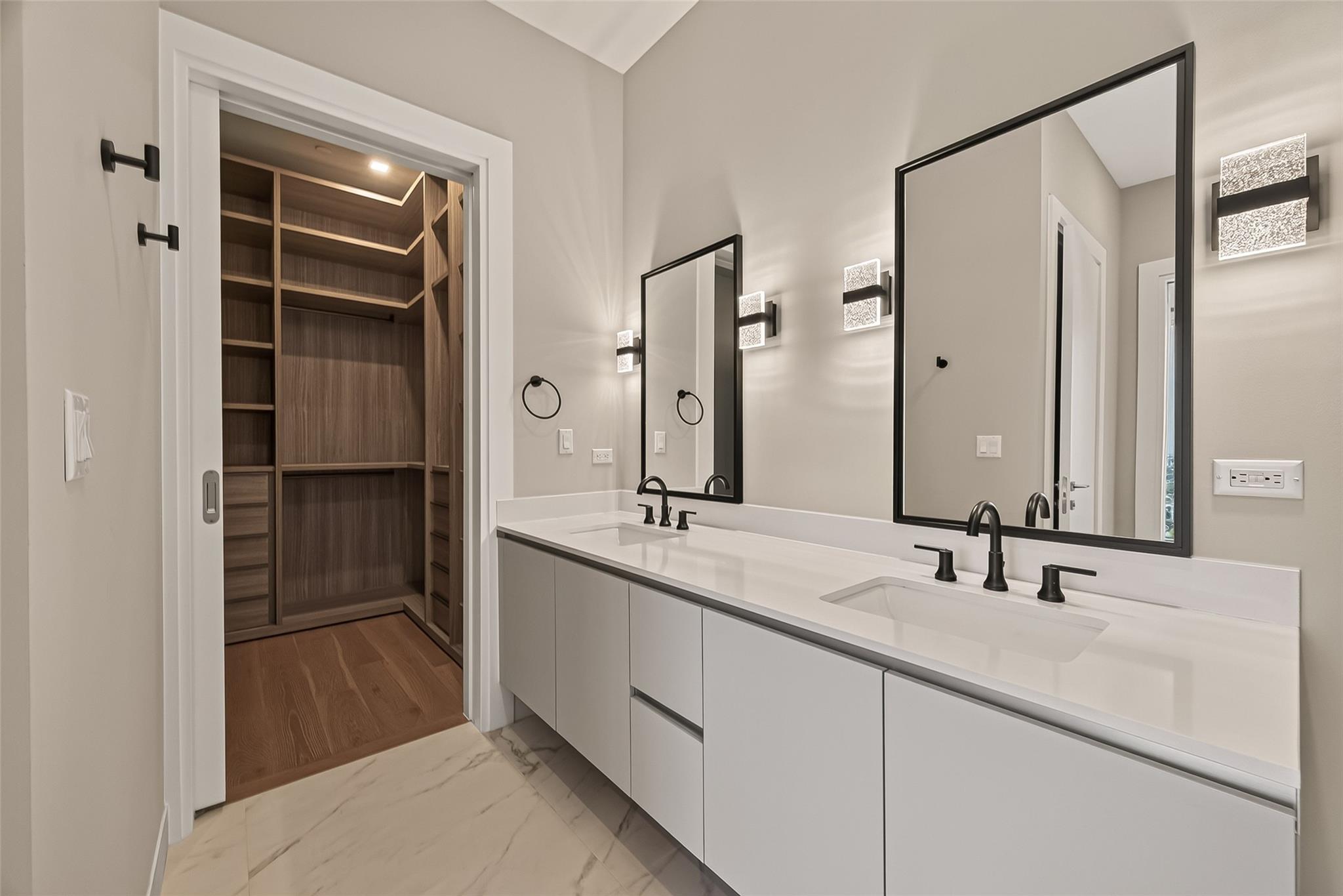 1711 Allen Parkway # 2203