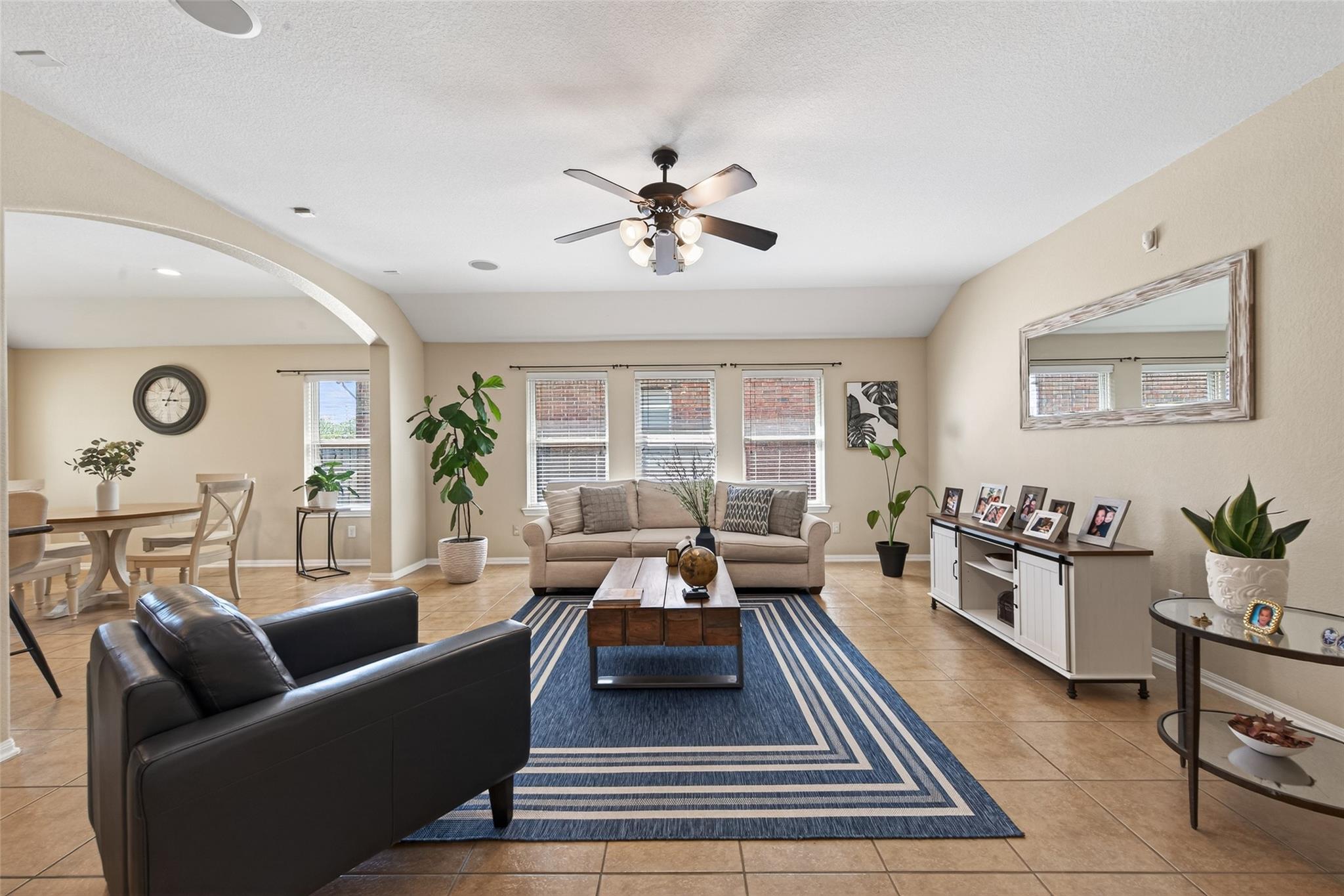66 W Lasting Spring Circle