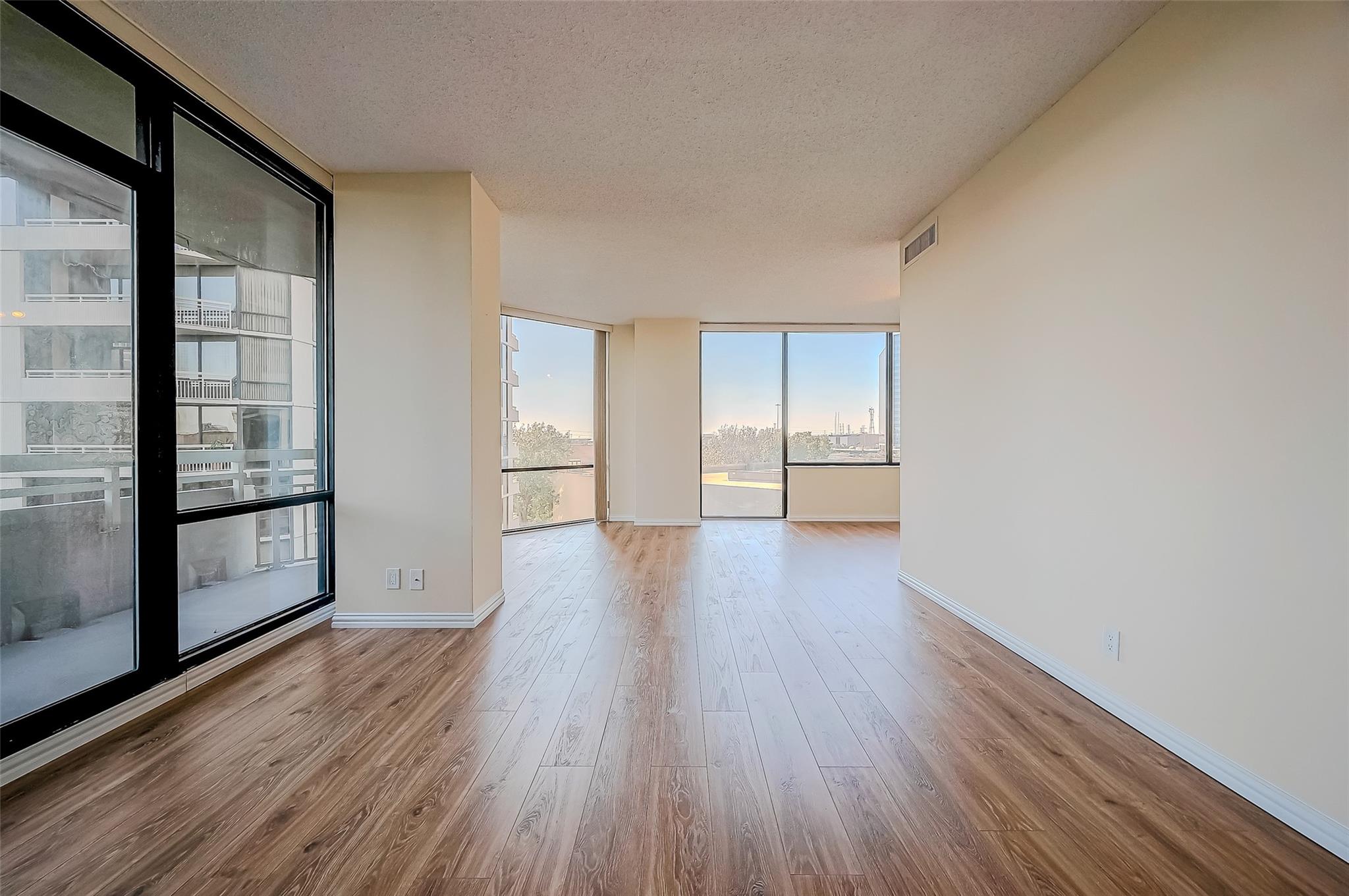 14 Greenway Plaza # 6P
