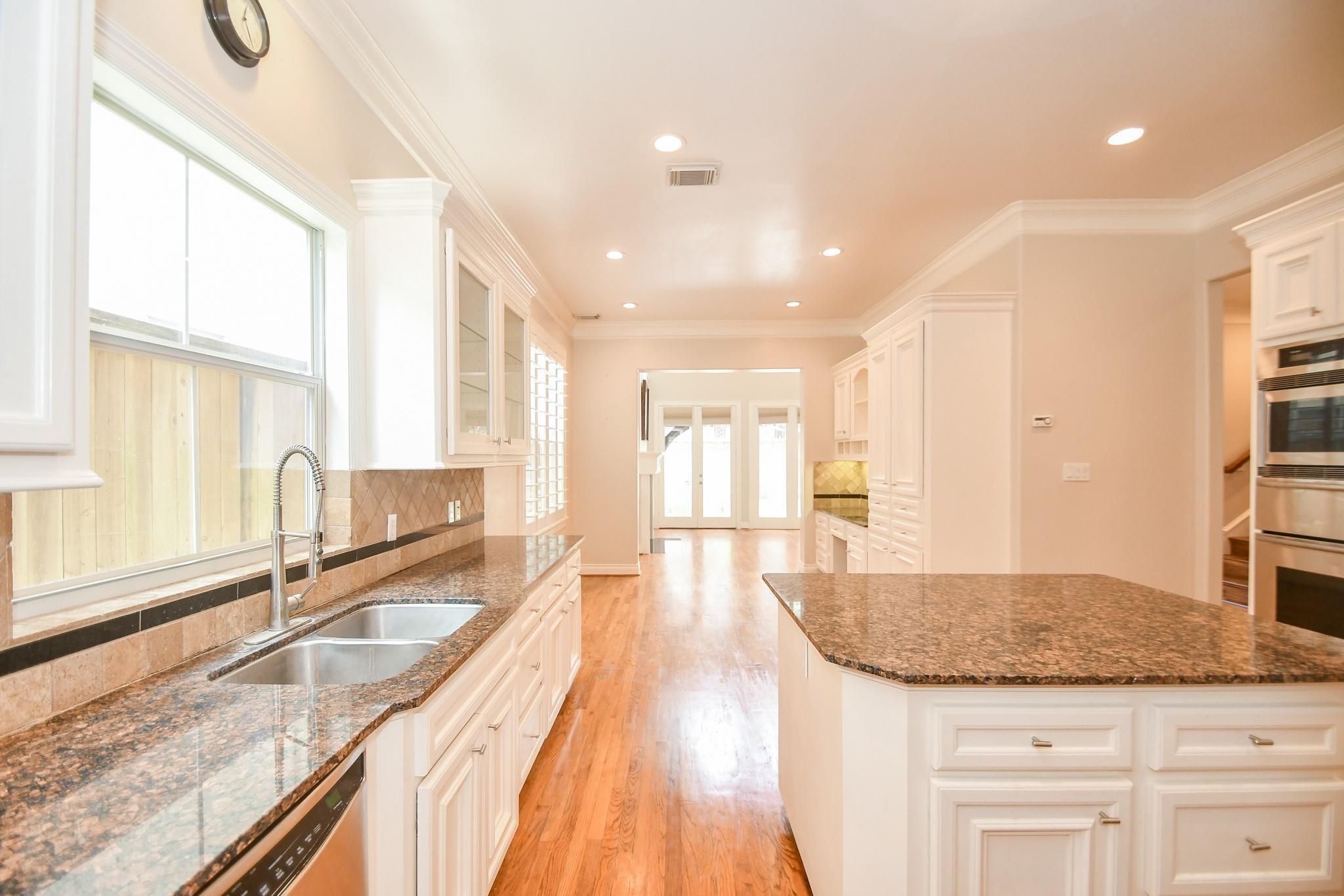 7626 E Jordan Cove