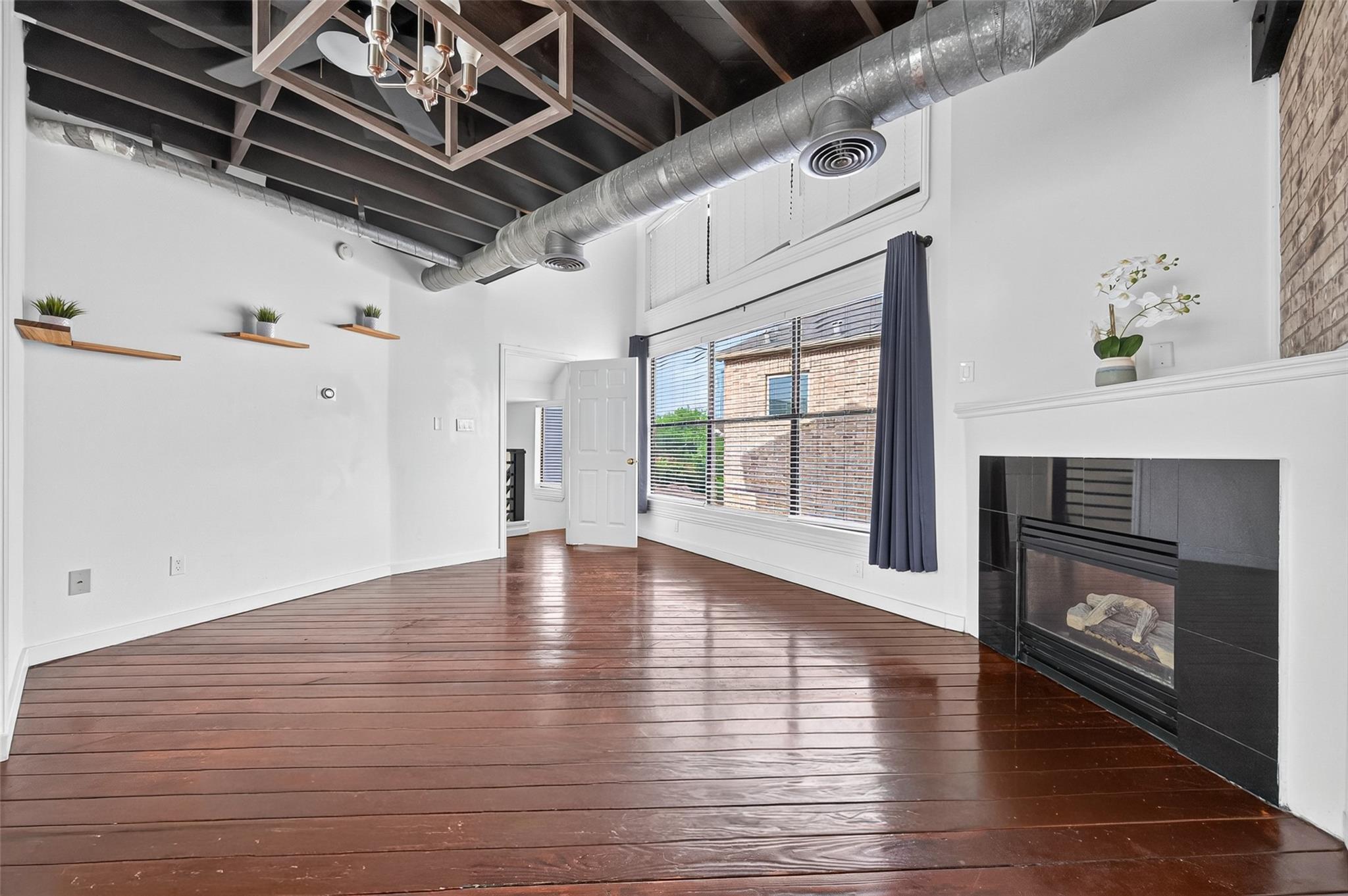 708 W Clay Street