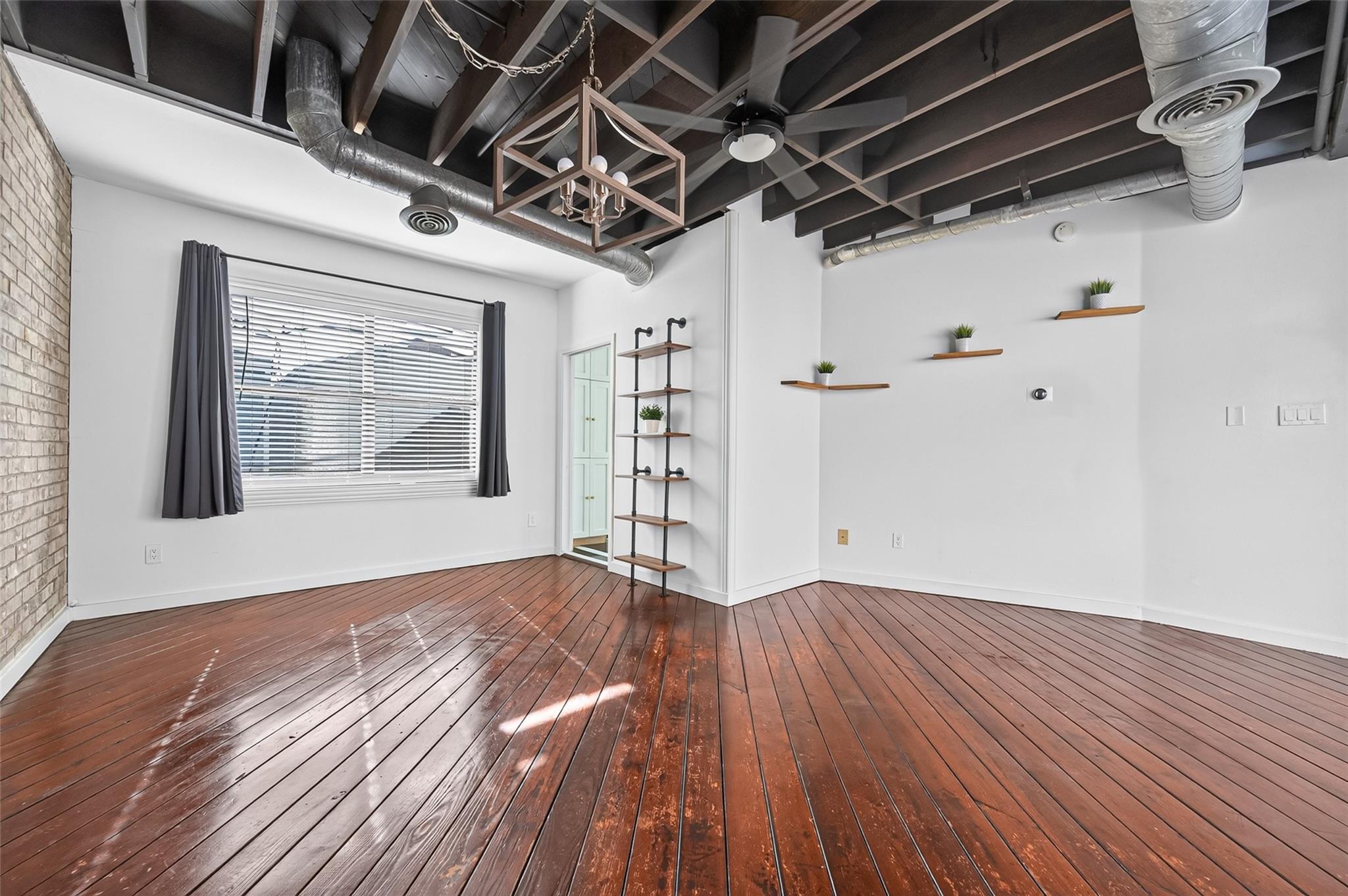 708 W Clay Street