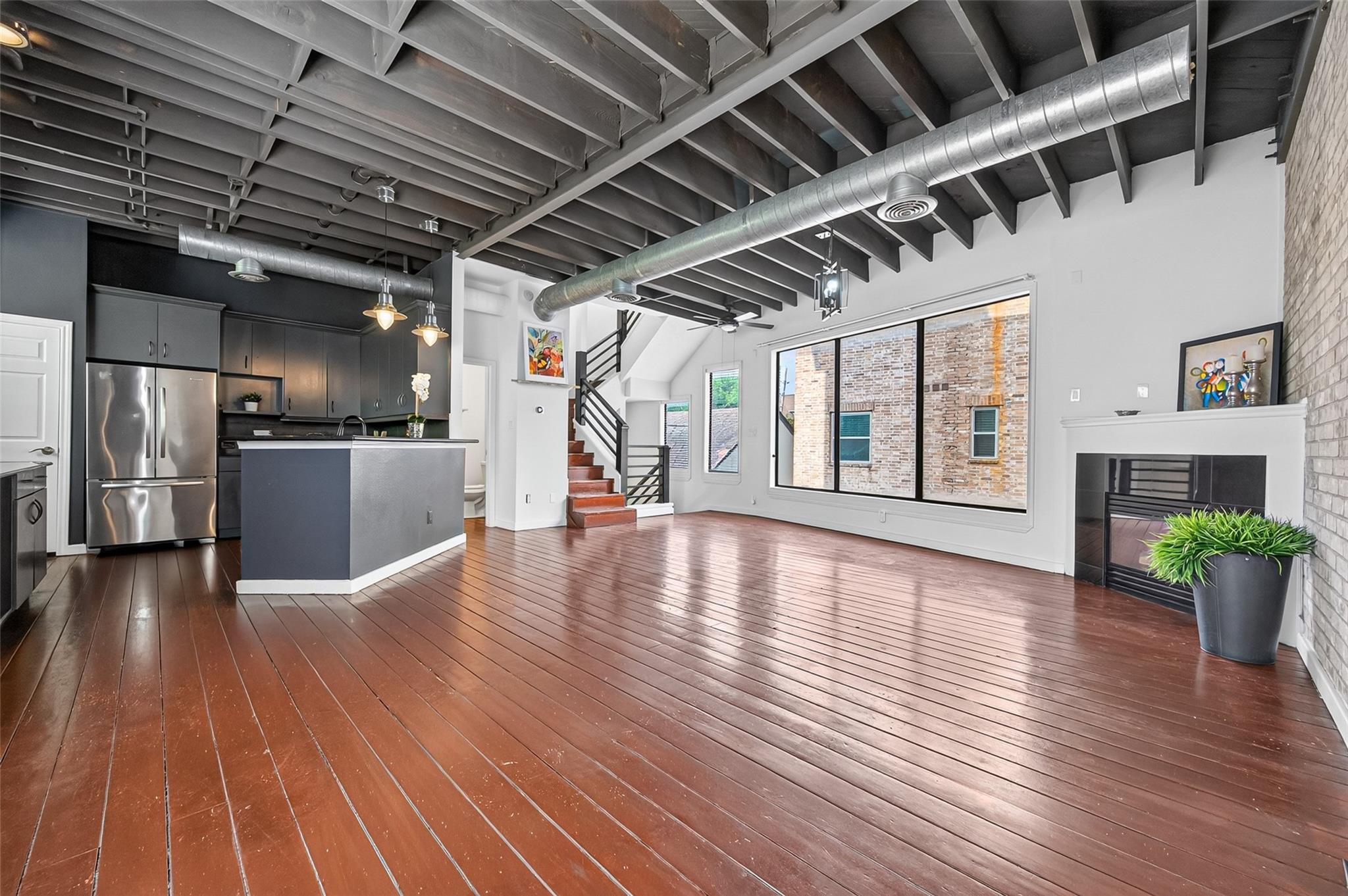 708 W Clay Street