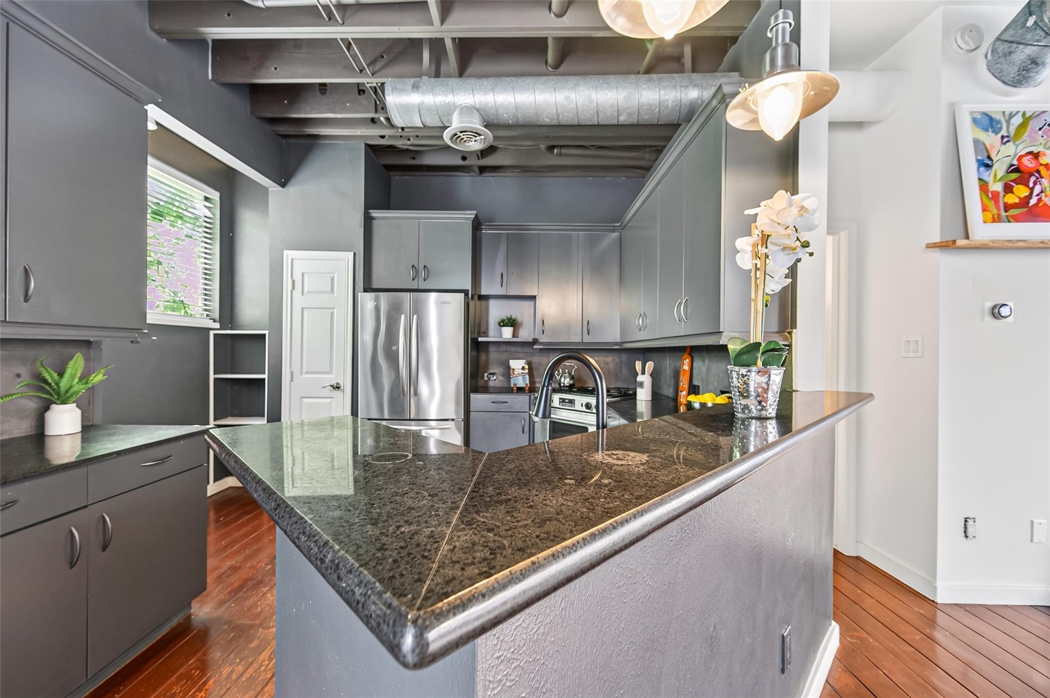 708 W Clay Street