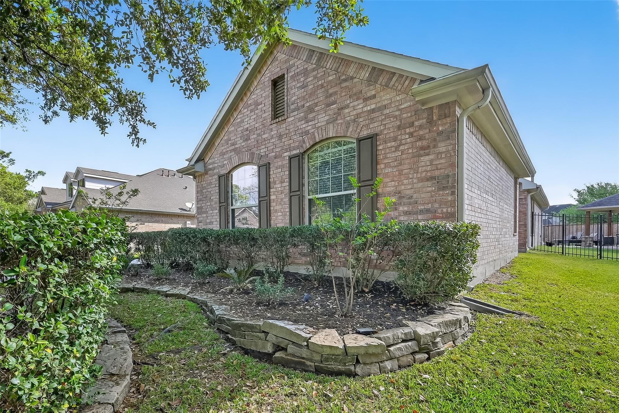 99 Buck Trail Place