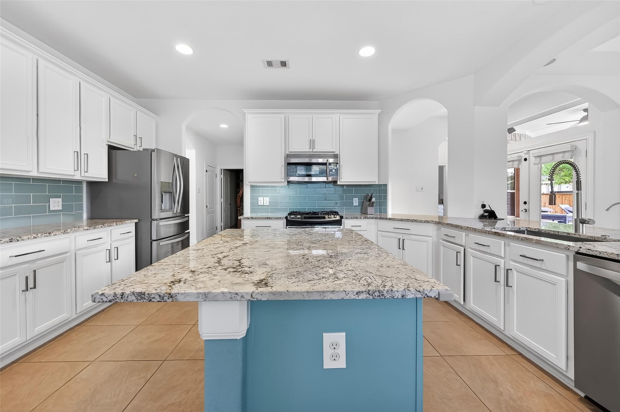 99 Buck Trail Place