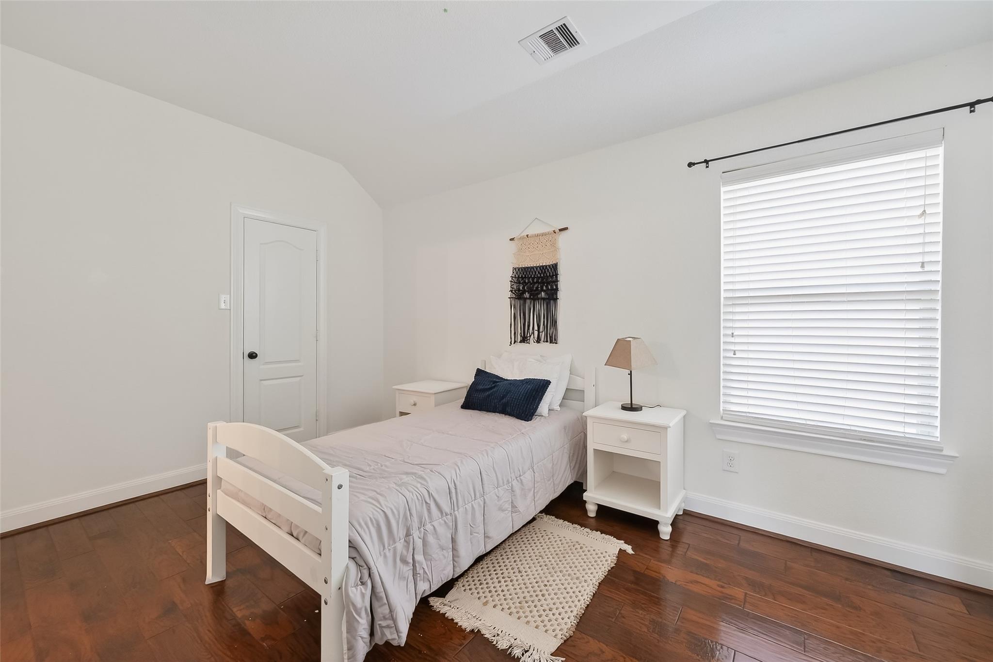 99 Buck Trail Place