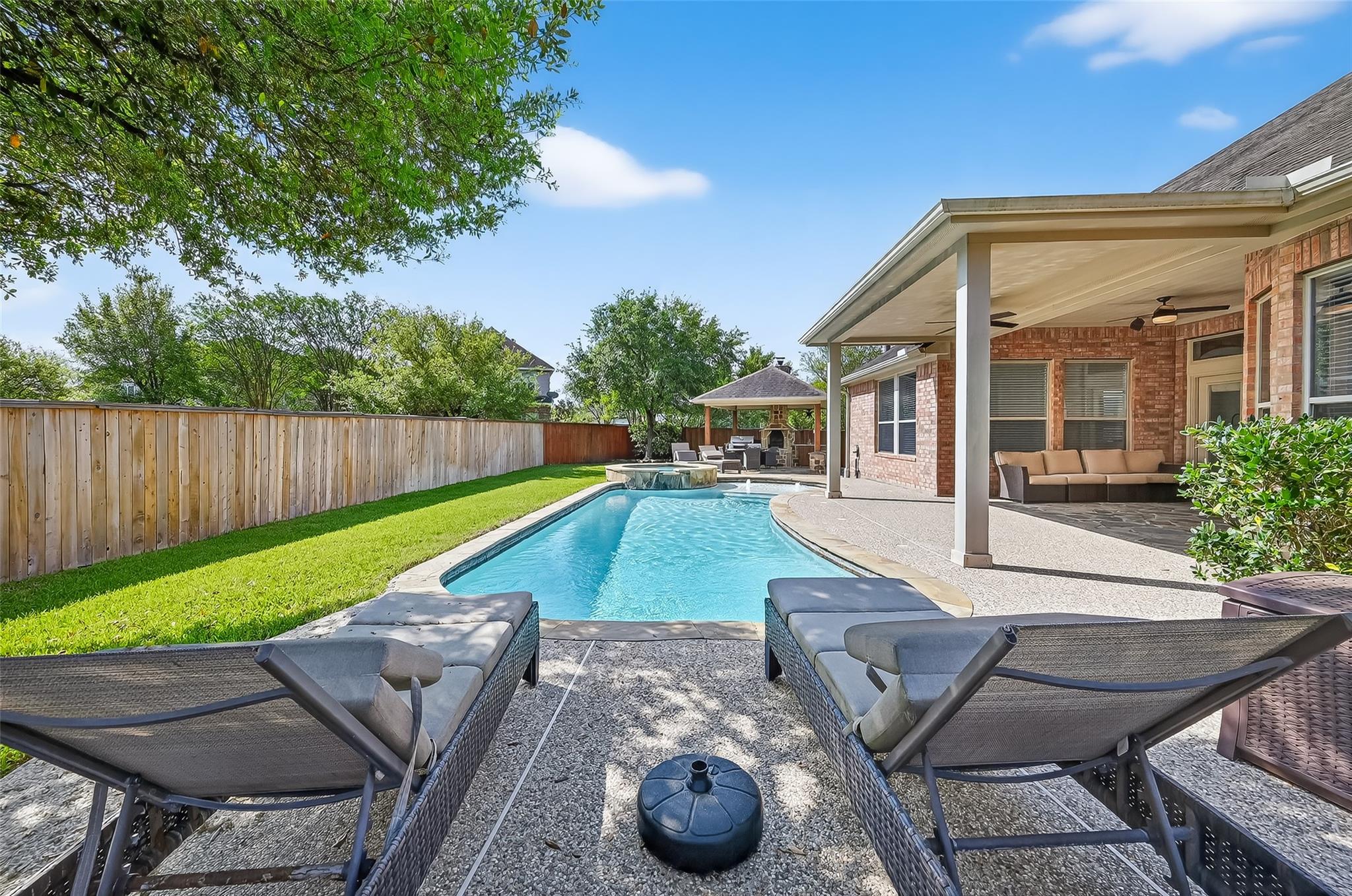 99 Buck Trail Place