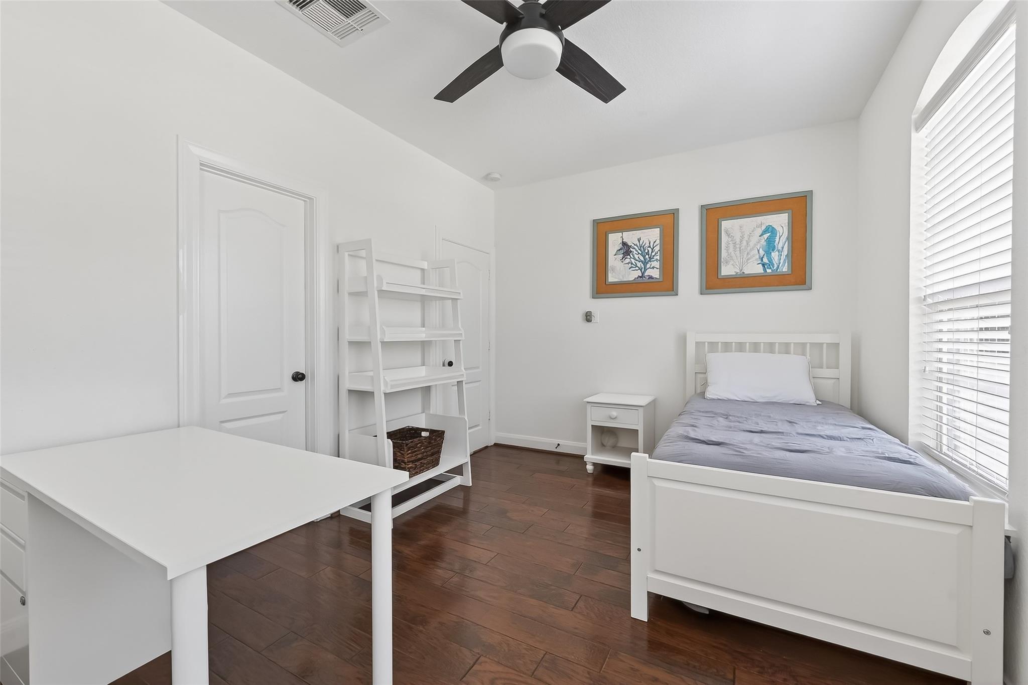 99 Buck Trail Place