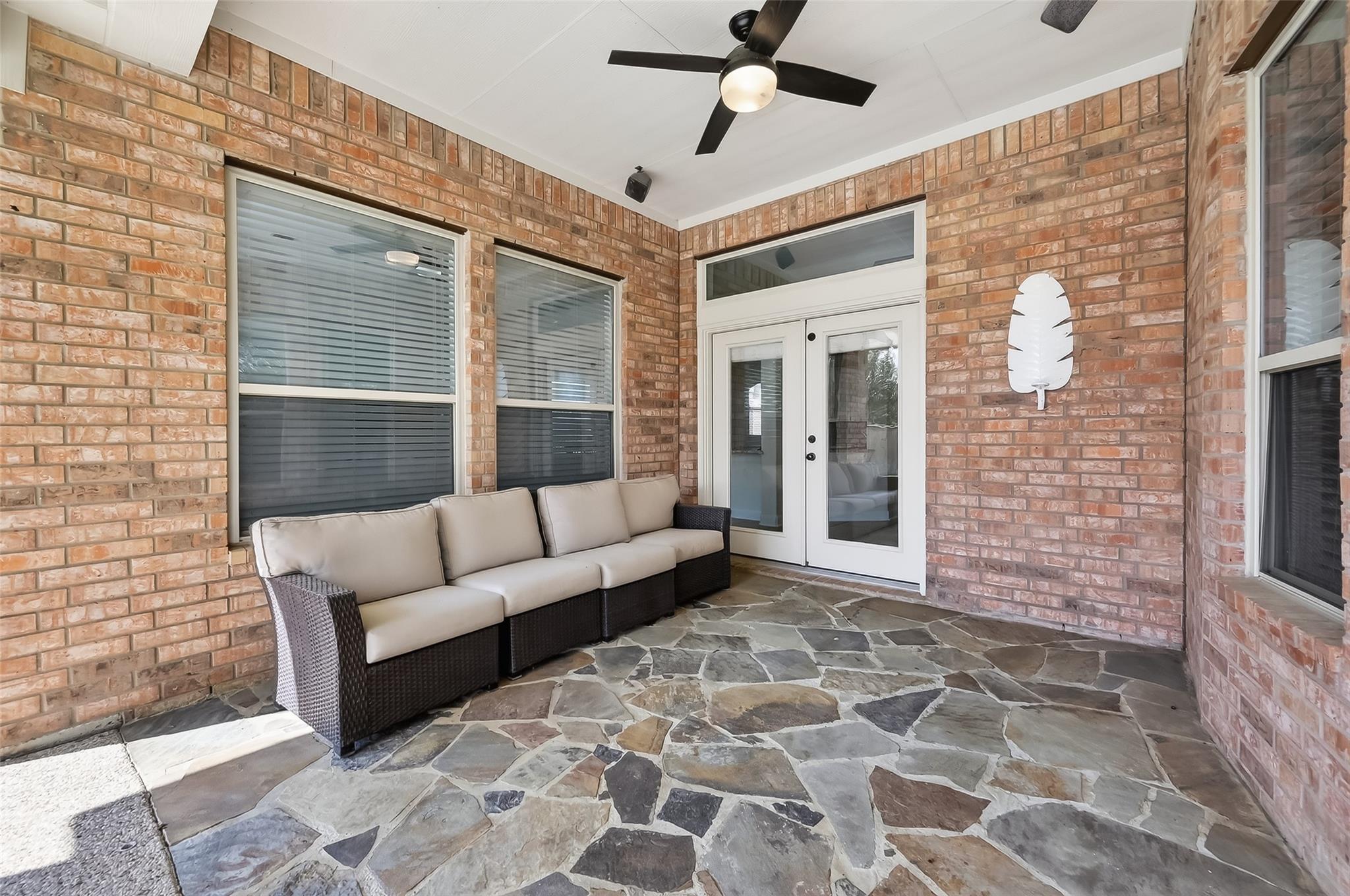 99 Buck Trail Place