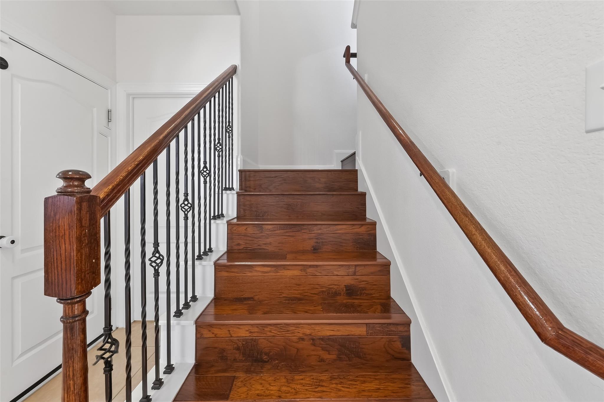 99 Buck Trail Place