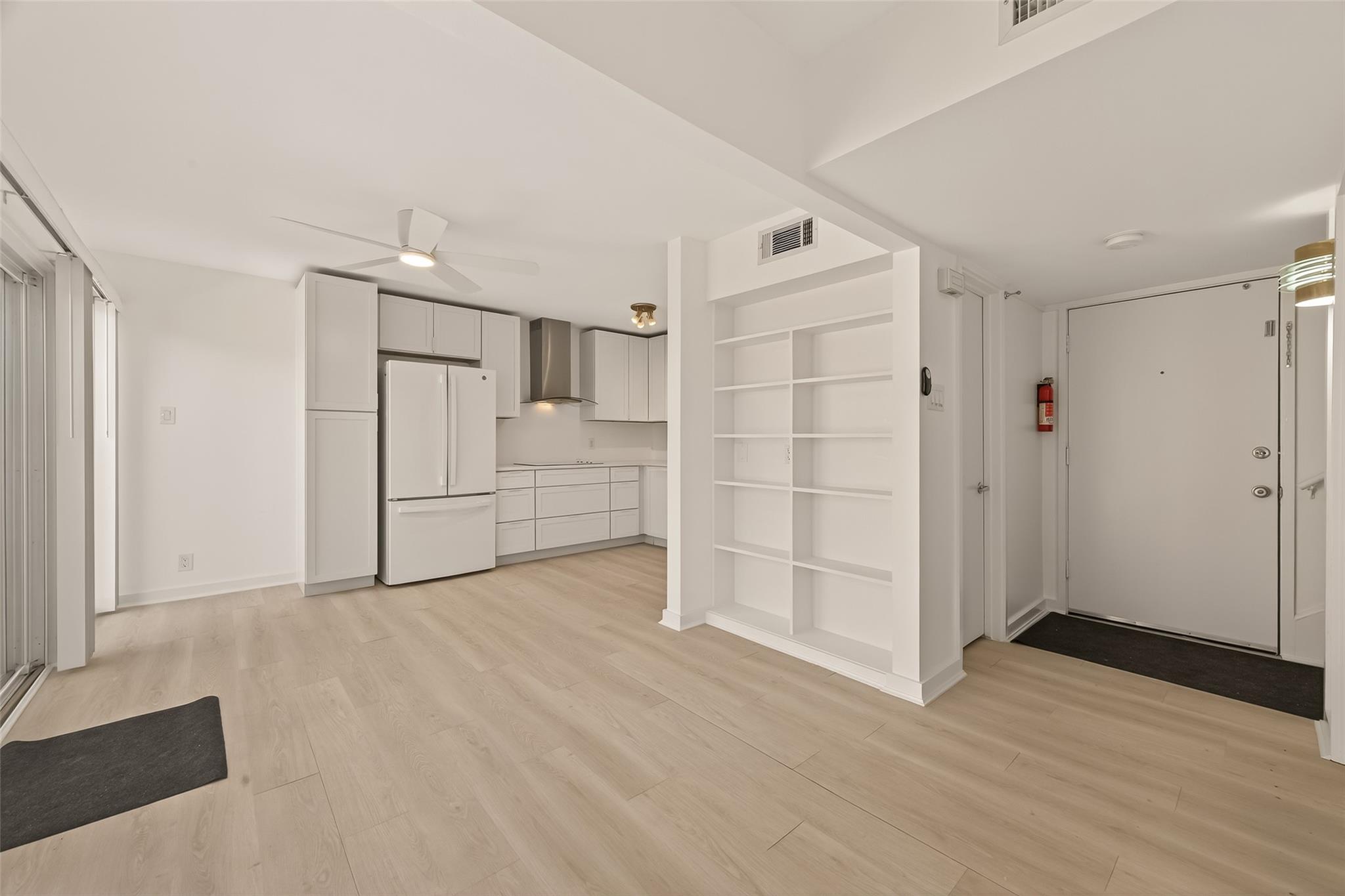 5115 Del Monte Drive Unit: 4/D