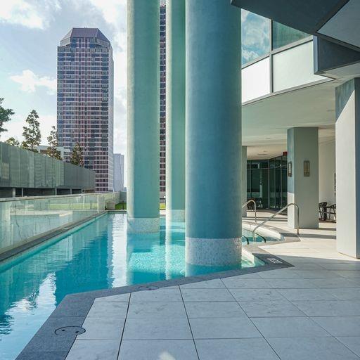 1600 Post Oak # 1202