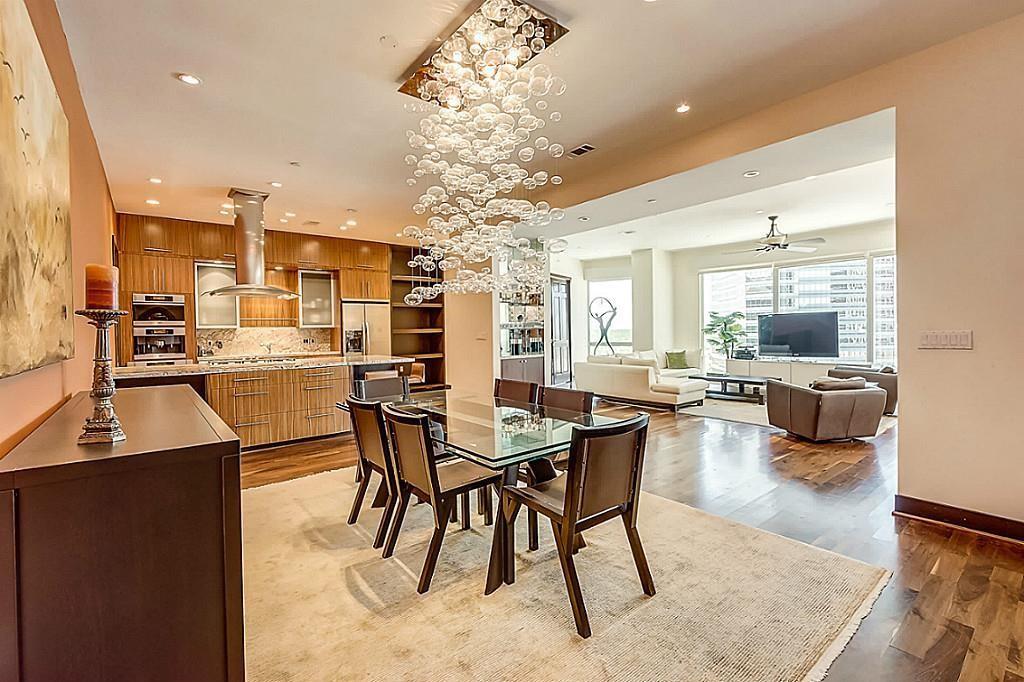 1600 Post Oak # 1202