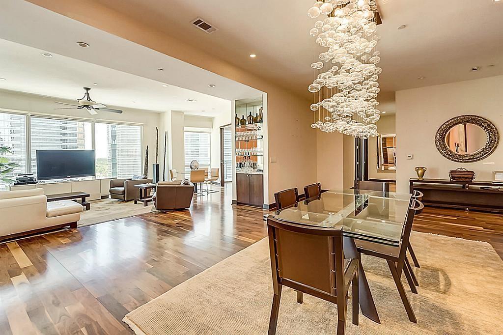 1600 Post Oak # 1202