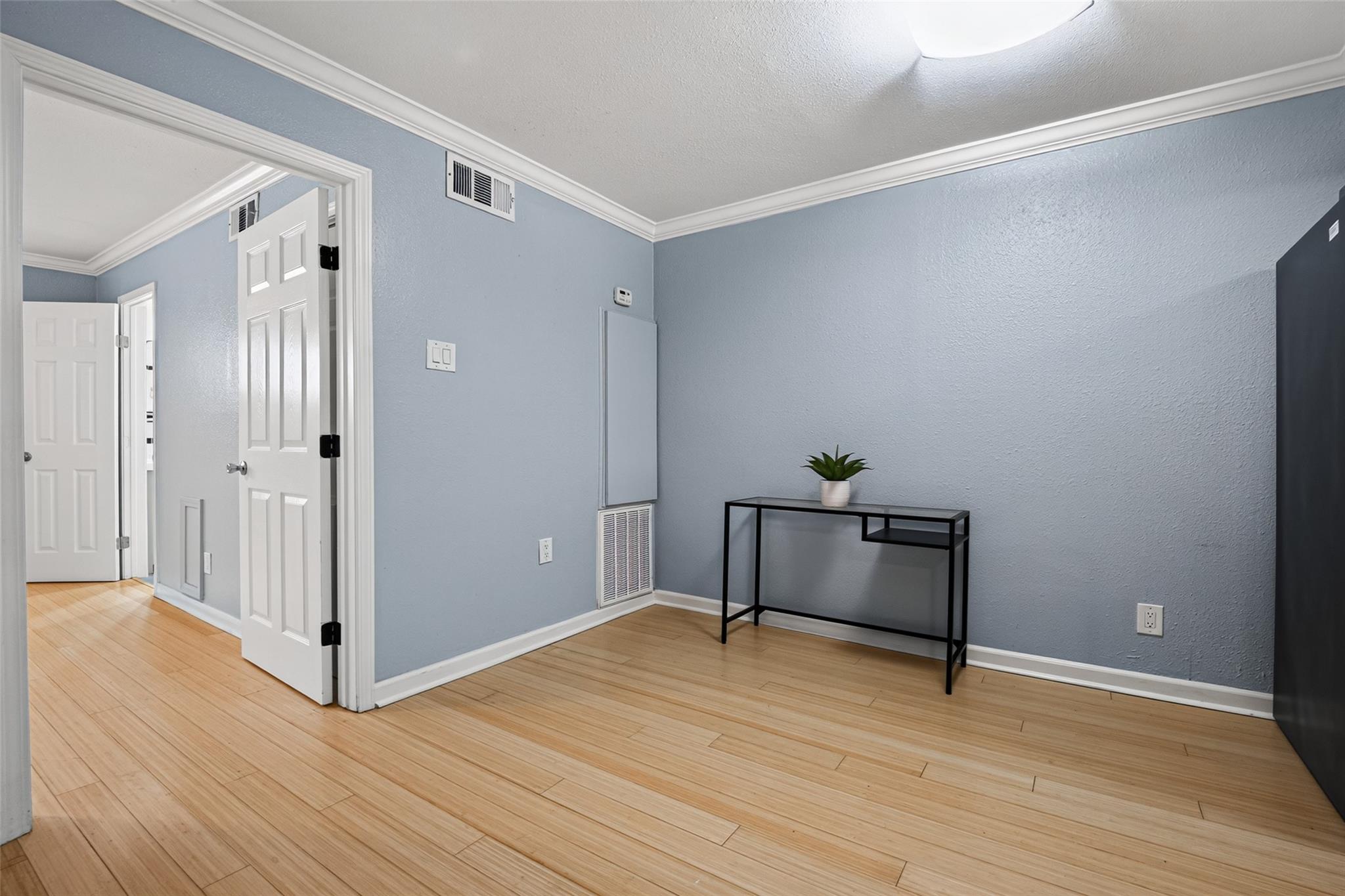 1404 Welch Street # 7