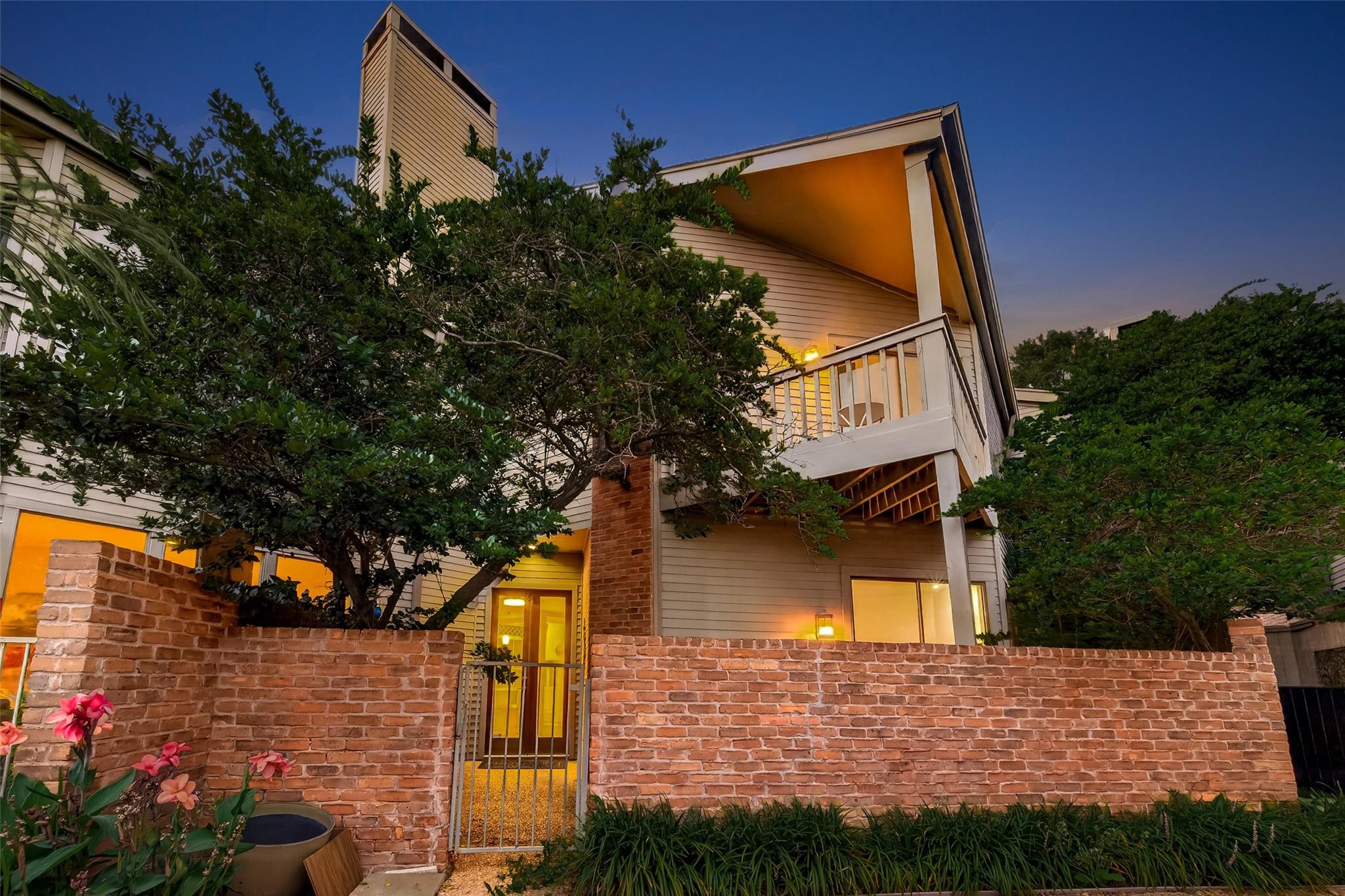 6000 Sugar Hill Drive # 17