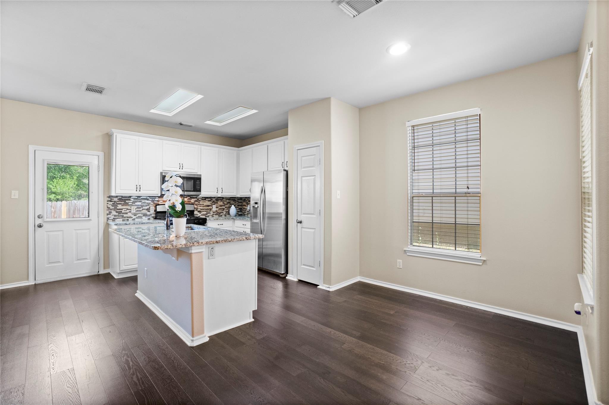 15 Blue Creek Place