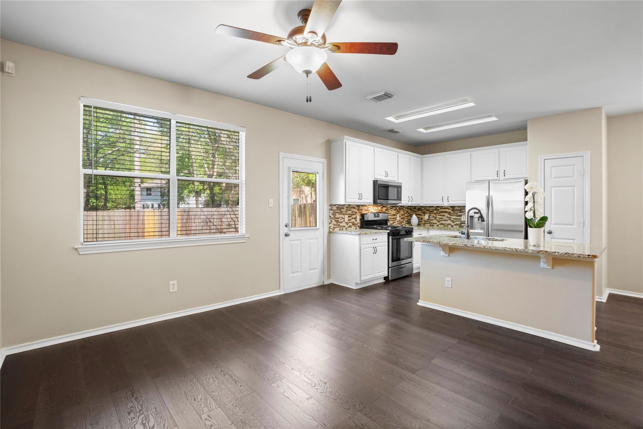 15 Blue Creek Place