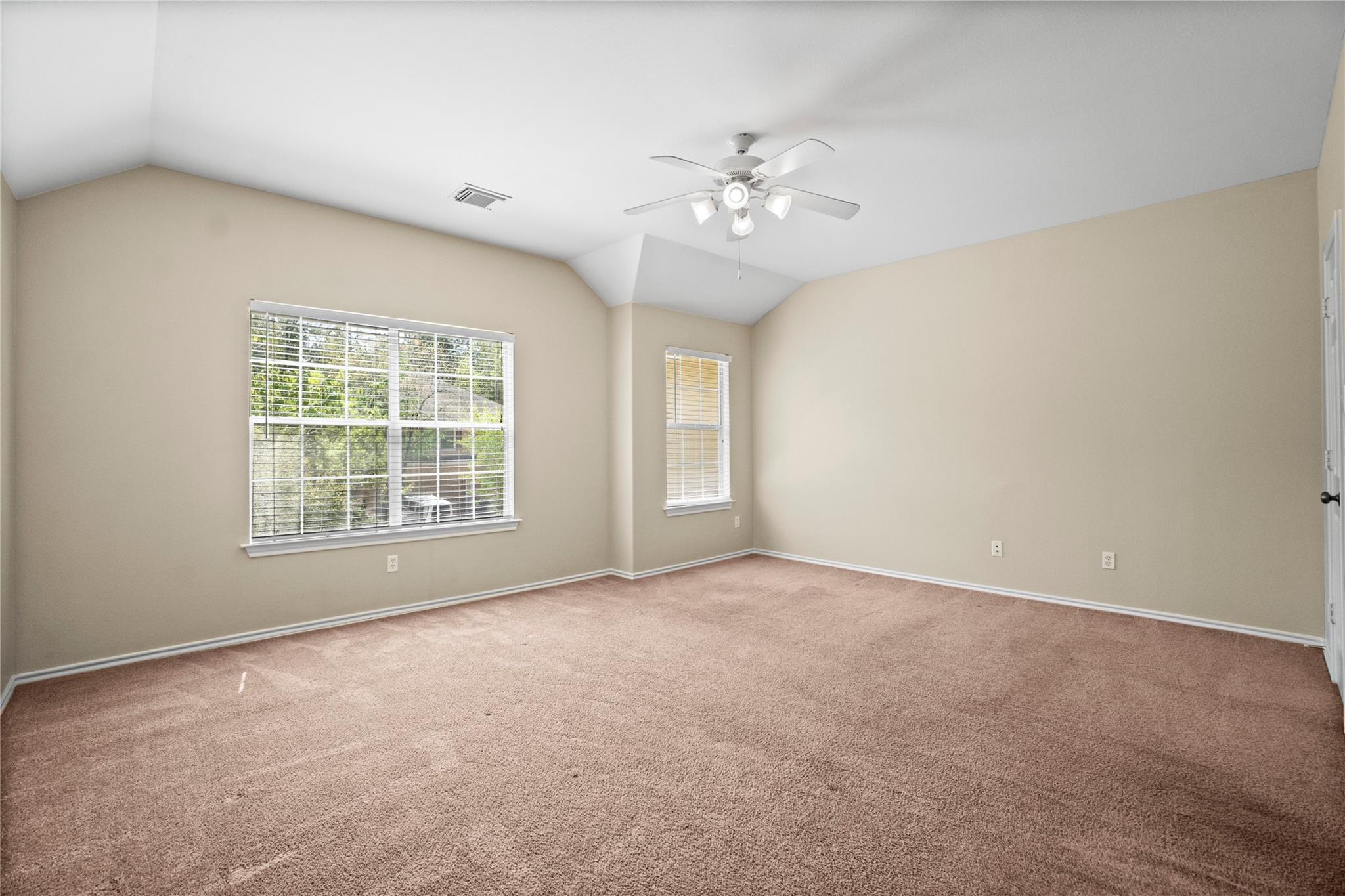 15 Blue Creek Place