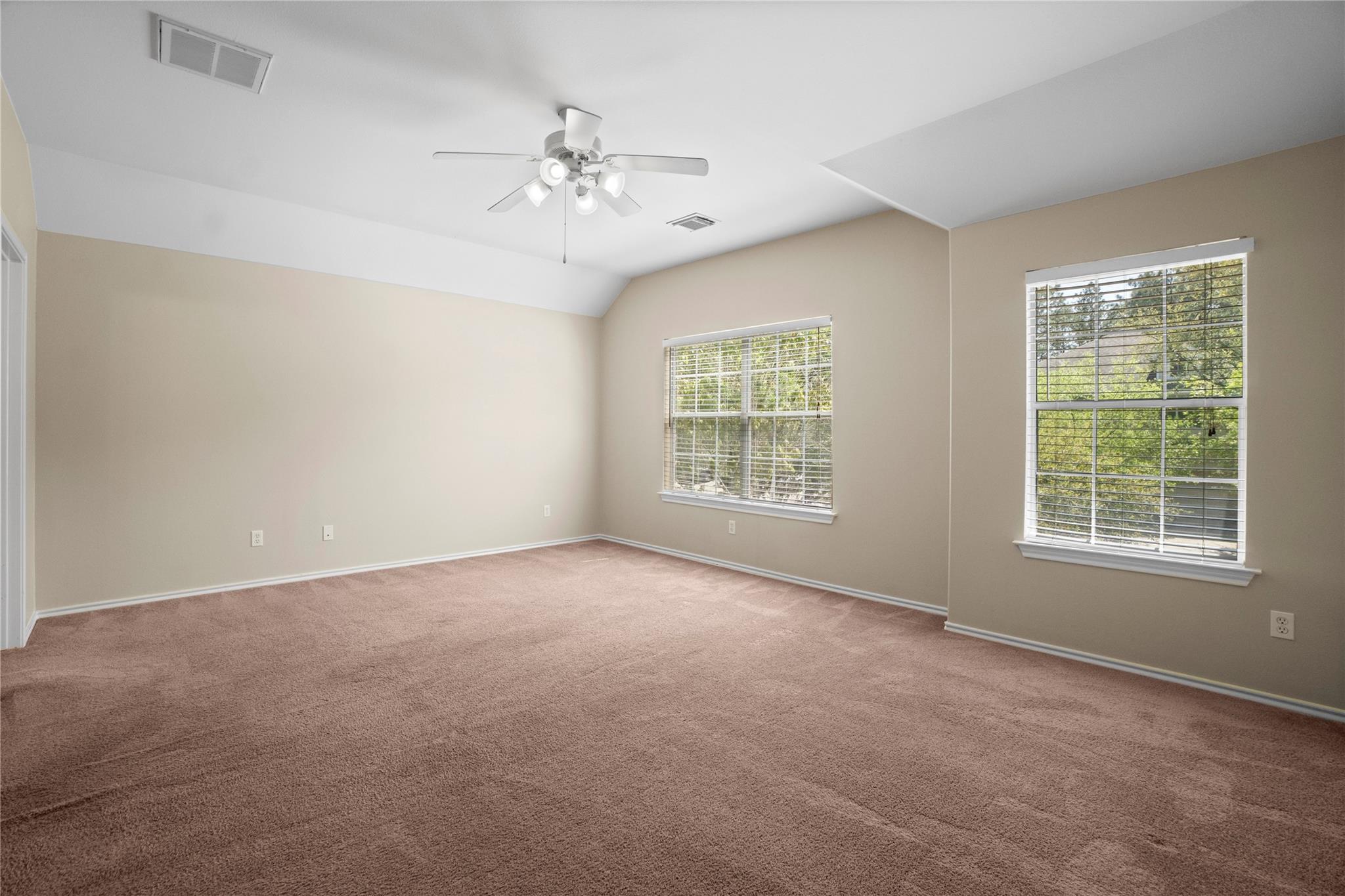 15 Blue Creek Place