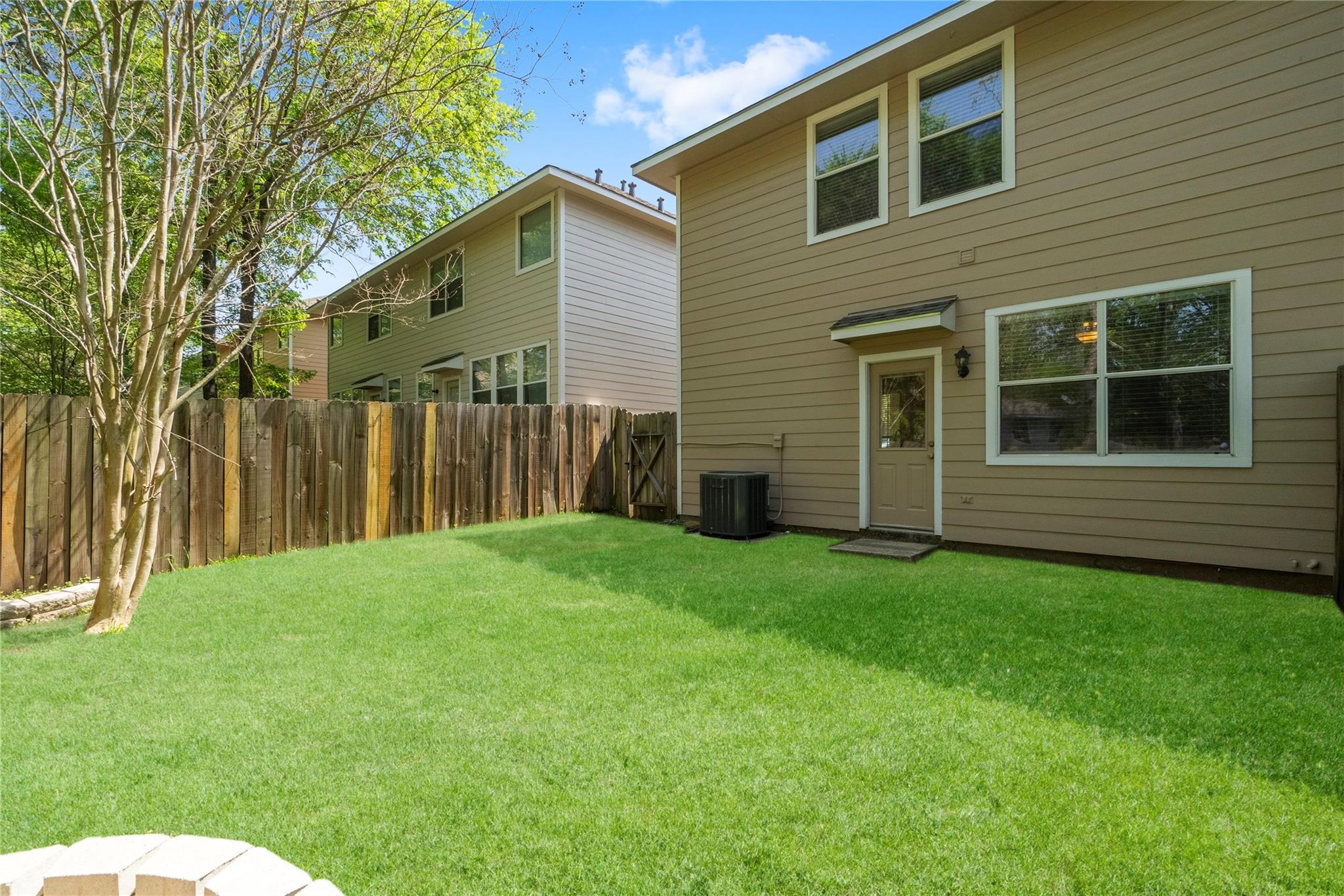 15 Blue Creek Place