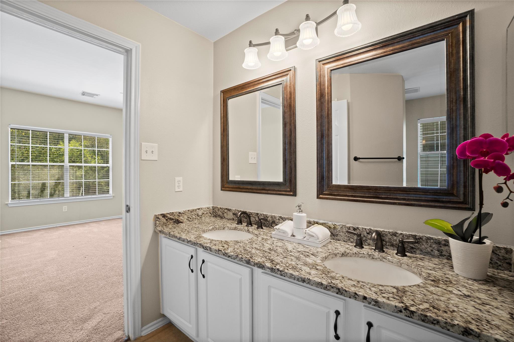 15 Blue Creek Place
