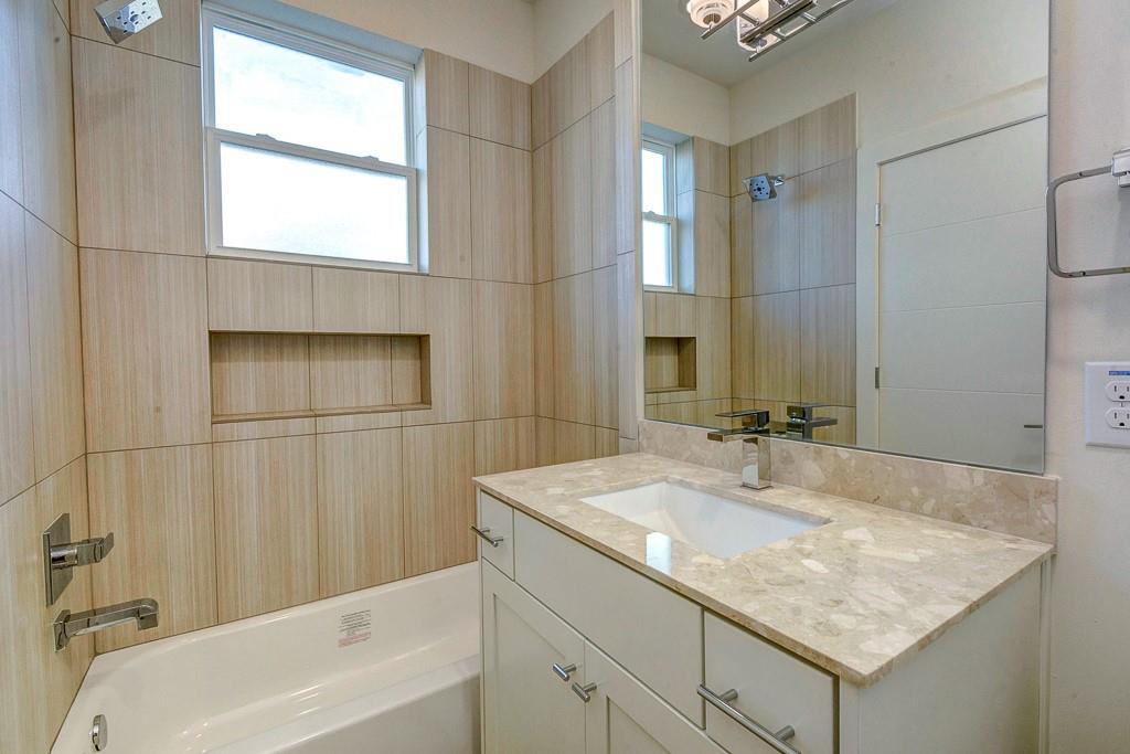 6007 San Felipe # B